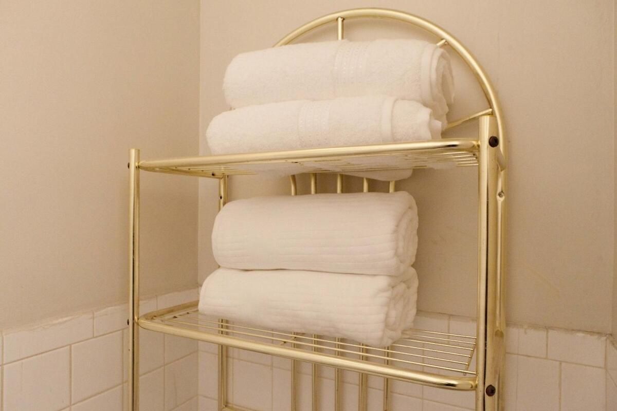 Historic Striver's Row Apartment *