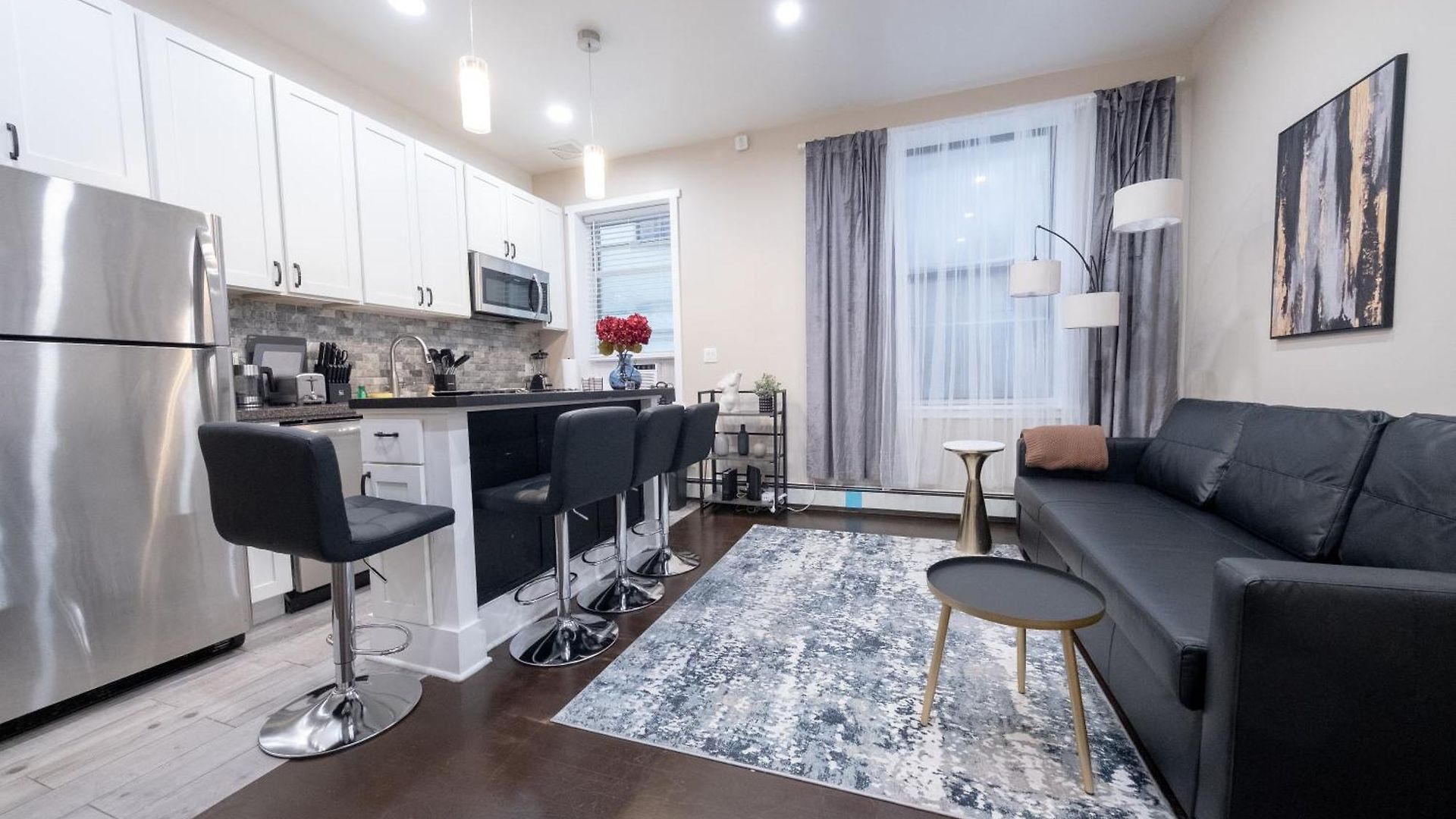 Apartment Brand New 3br 2ba Next To Park, Elevator *