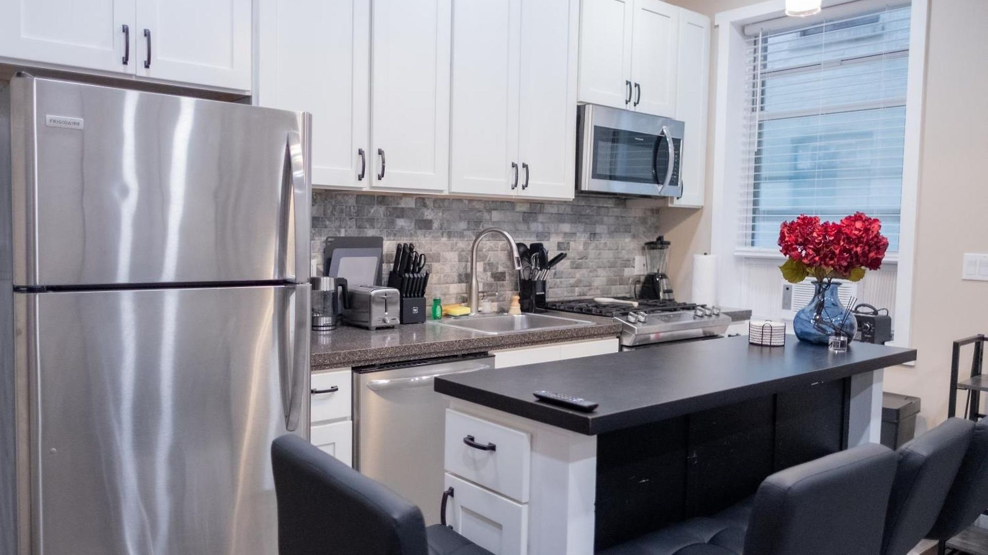 Brand New 3br 2ba Next To Park, Elevator New York