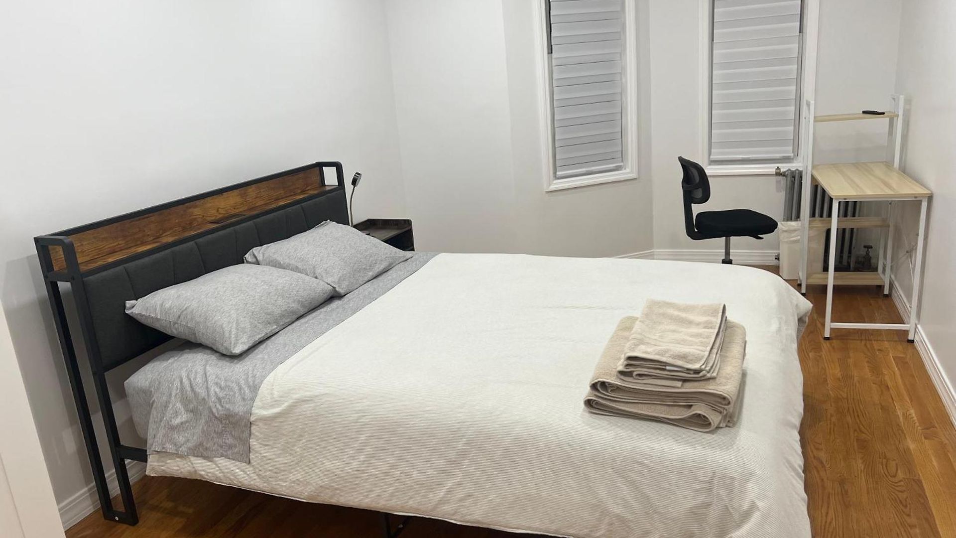 Cozy 2-person Near Jfk Airport & Shopping Area Apartment *