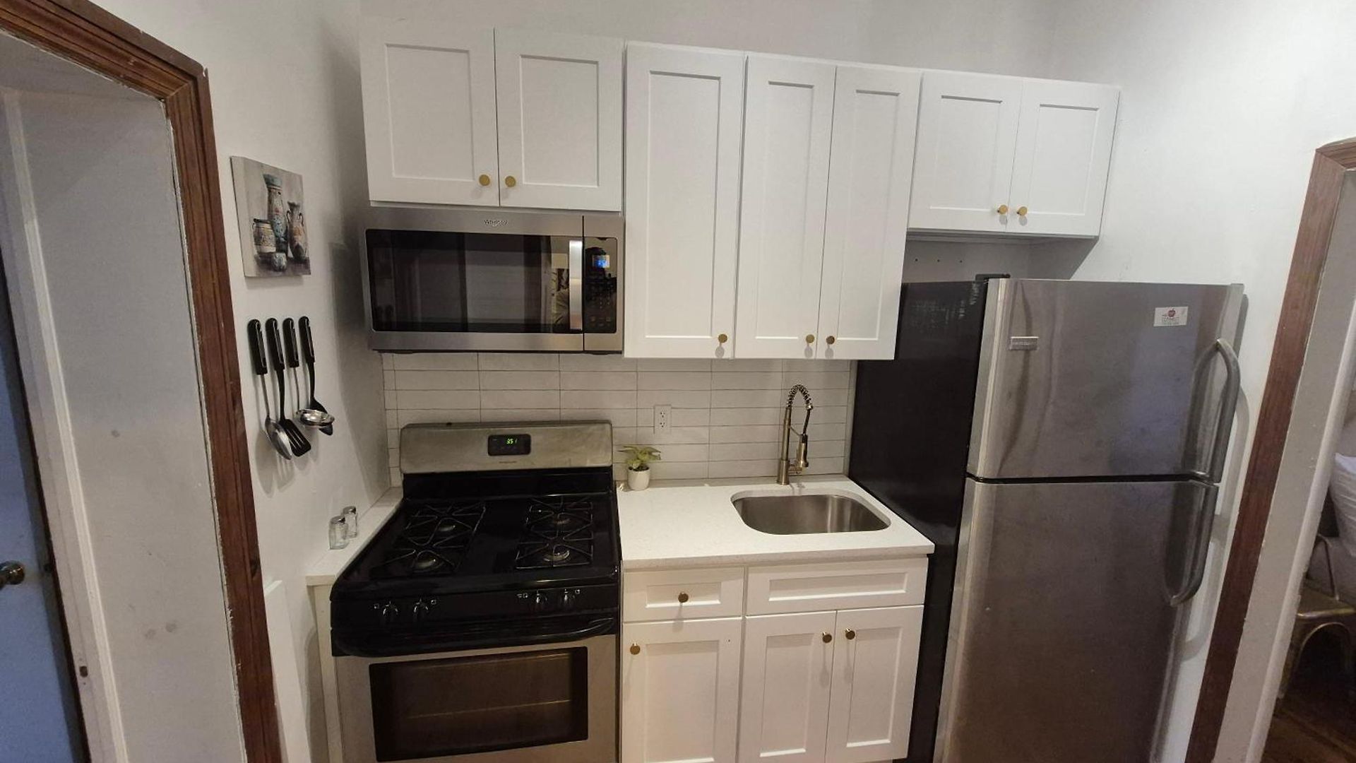 Relax And Unwind At Chic Bed-stuy Brownstone Apartment *