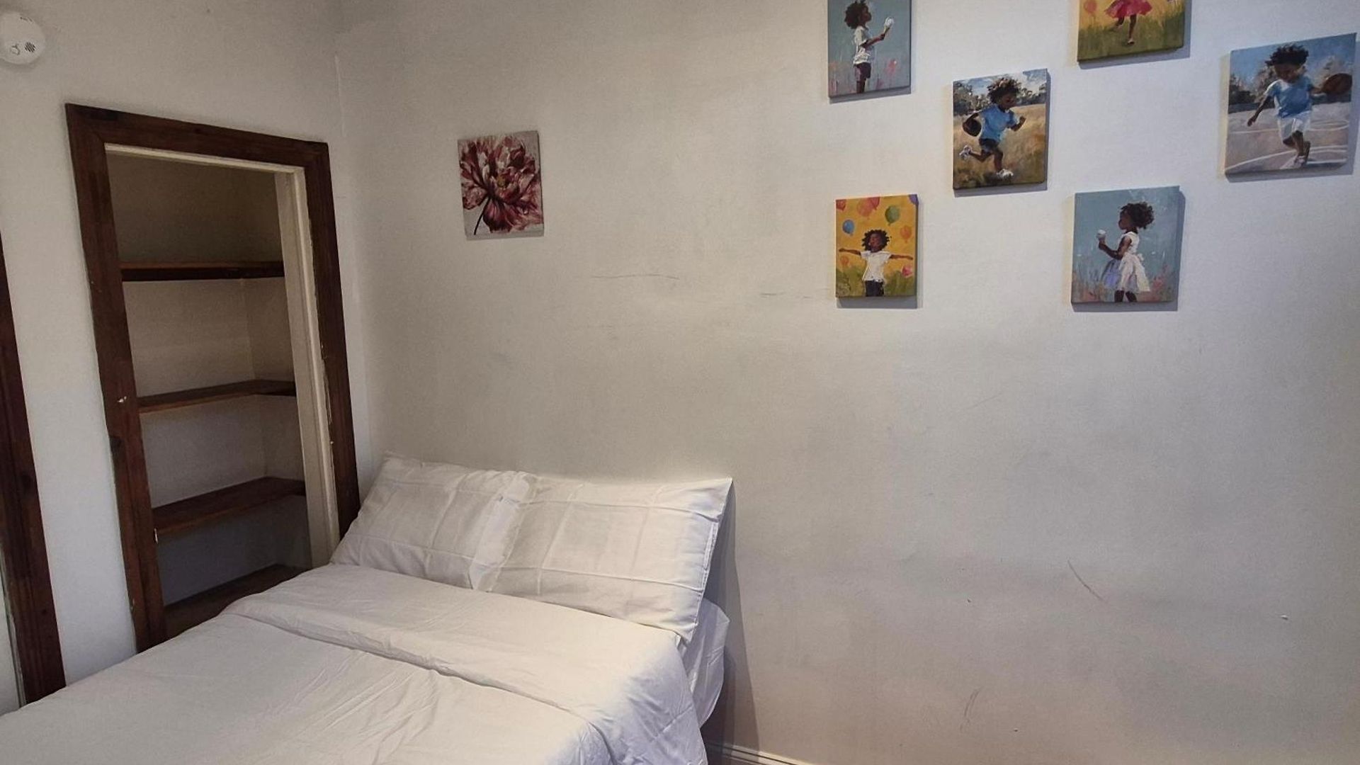 Relax And Unwind At Chic Bed-stuy Brownstone Apartment New York