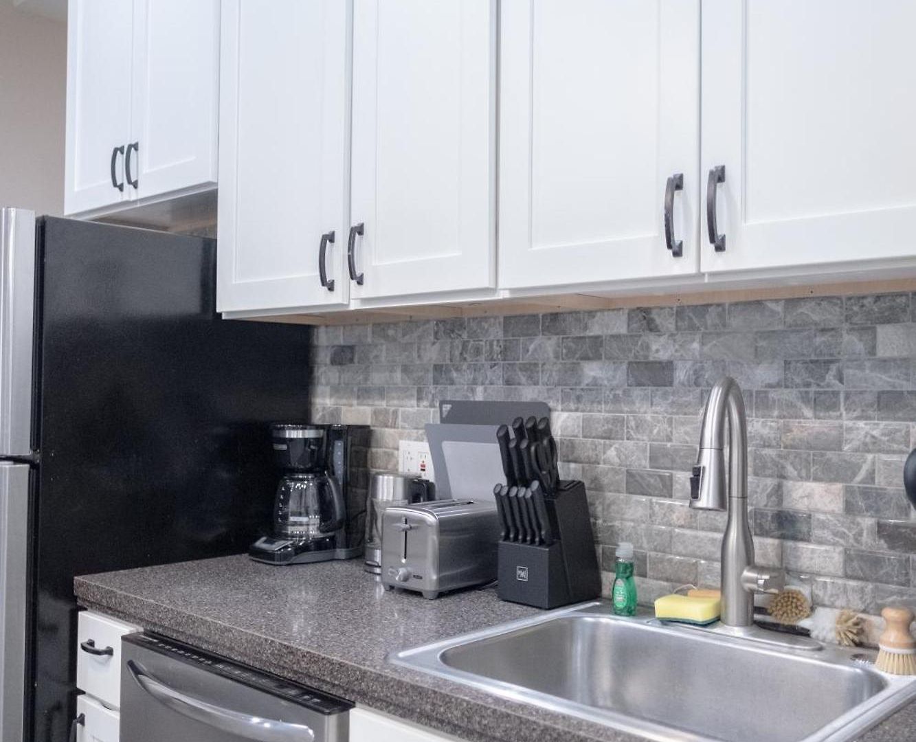Brand New 3br 2ba Next To Park, Elevator Apartment *