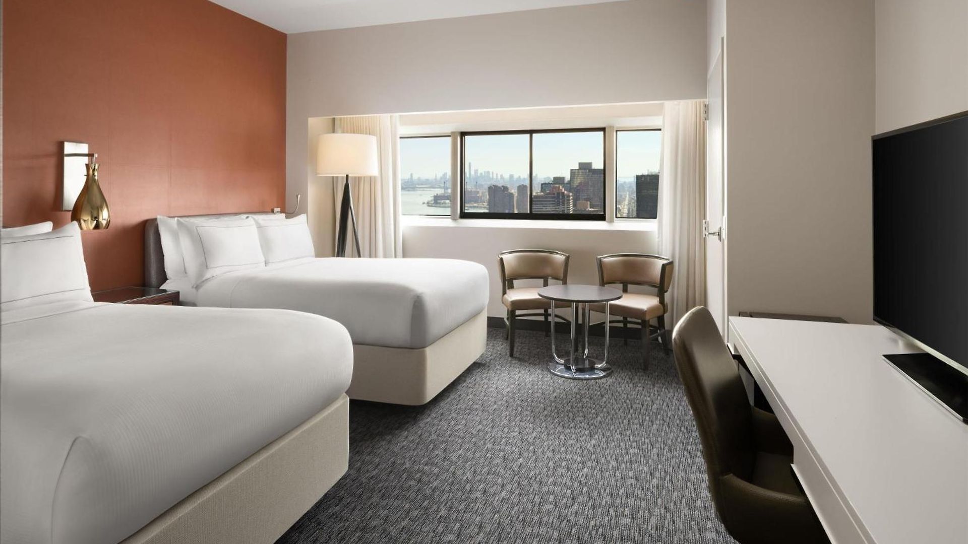 Hotel Millennium Hilton One Un Plaza 4*
