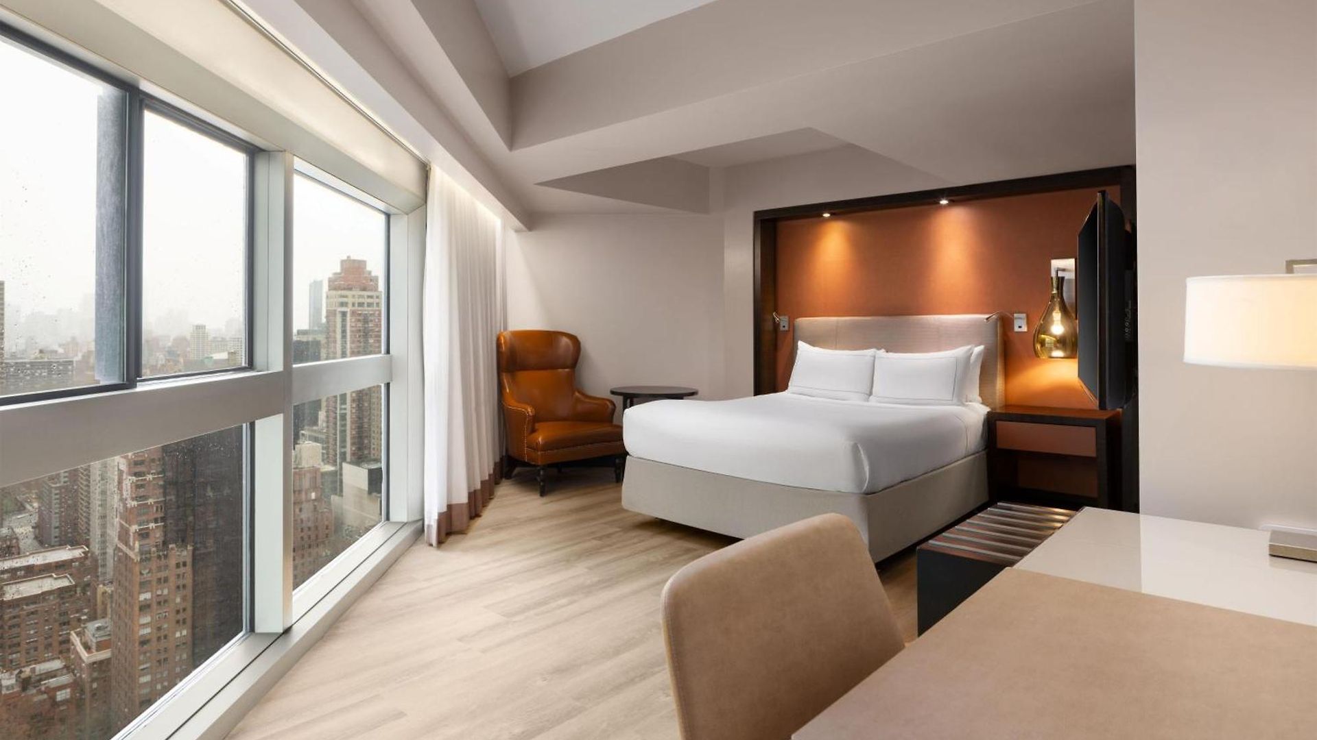 Millennium Hilton One Un Plaza Hotel 4*