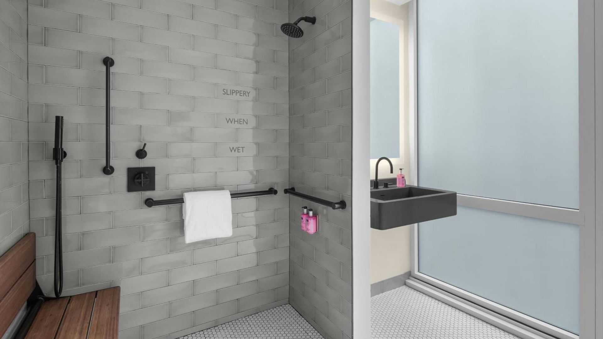 Moxy Nyc Downtown Hotel