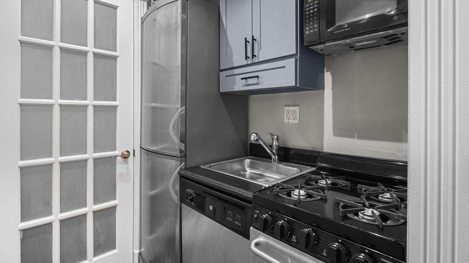 Trendy East Village Escape Apartment