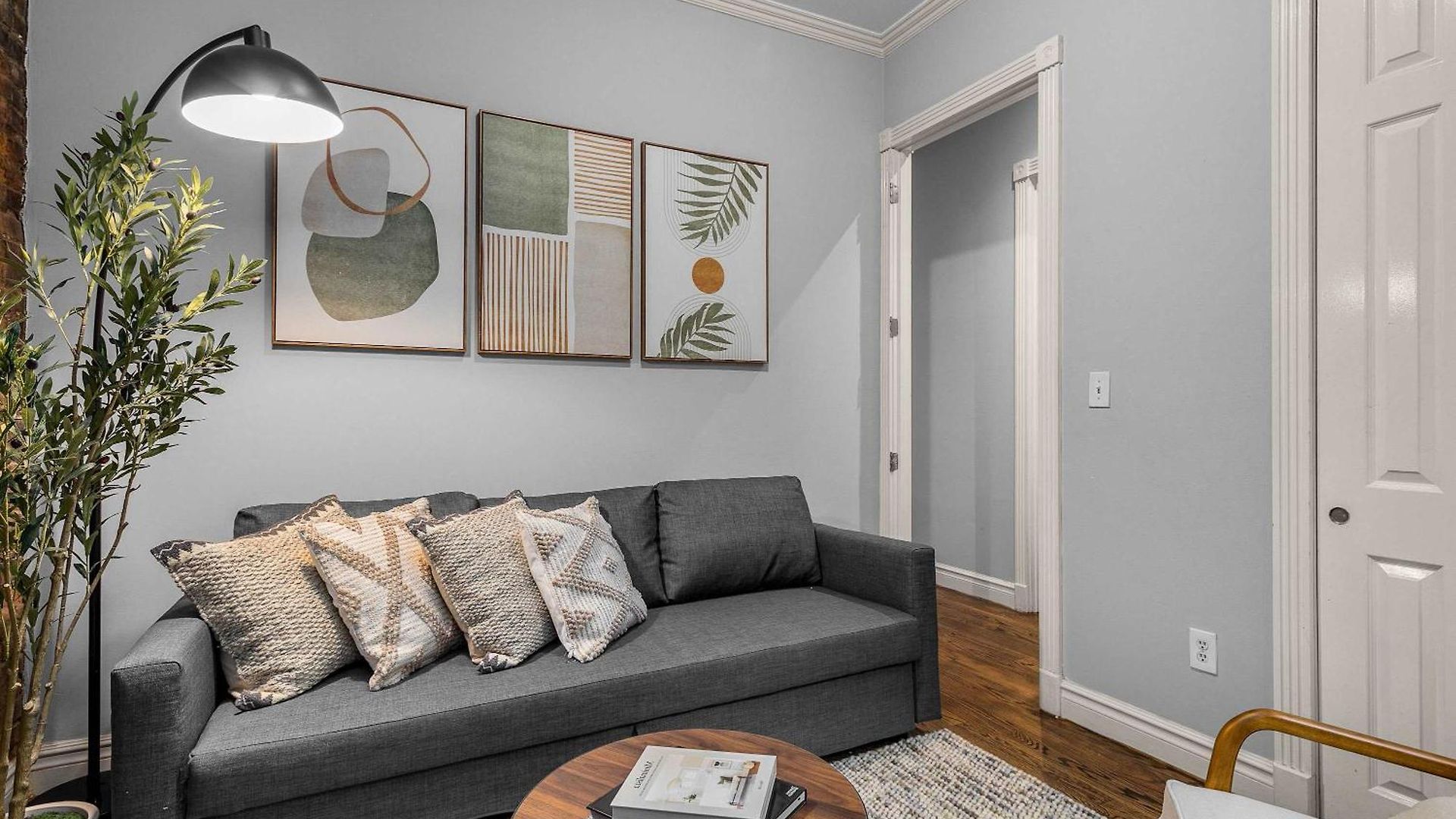 Bold Manhattan Base In Prime Nolita * New York