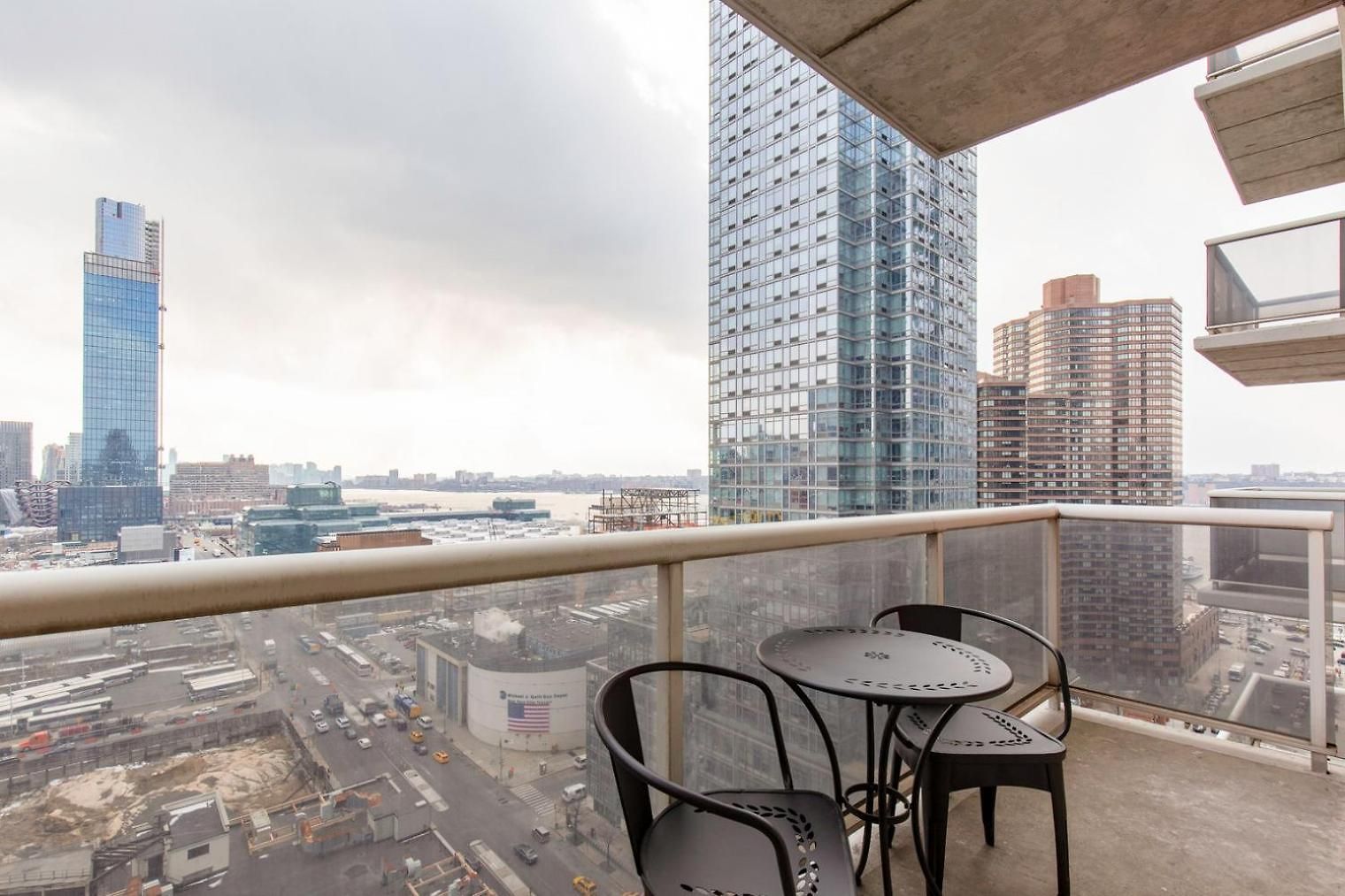Hells Kitchen 1br W Gym Doorman Lounge Nyc-249 Apartment *