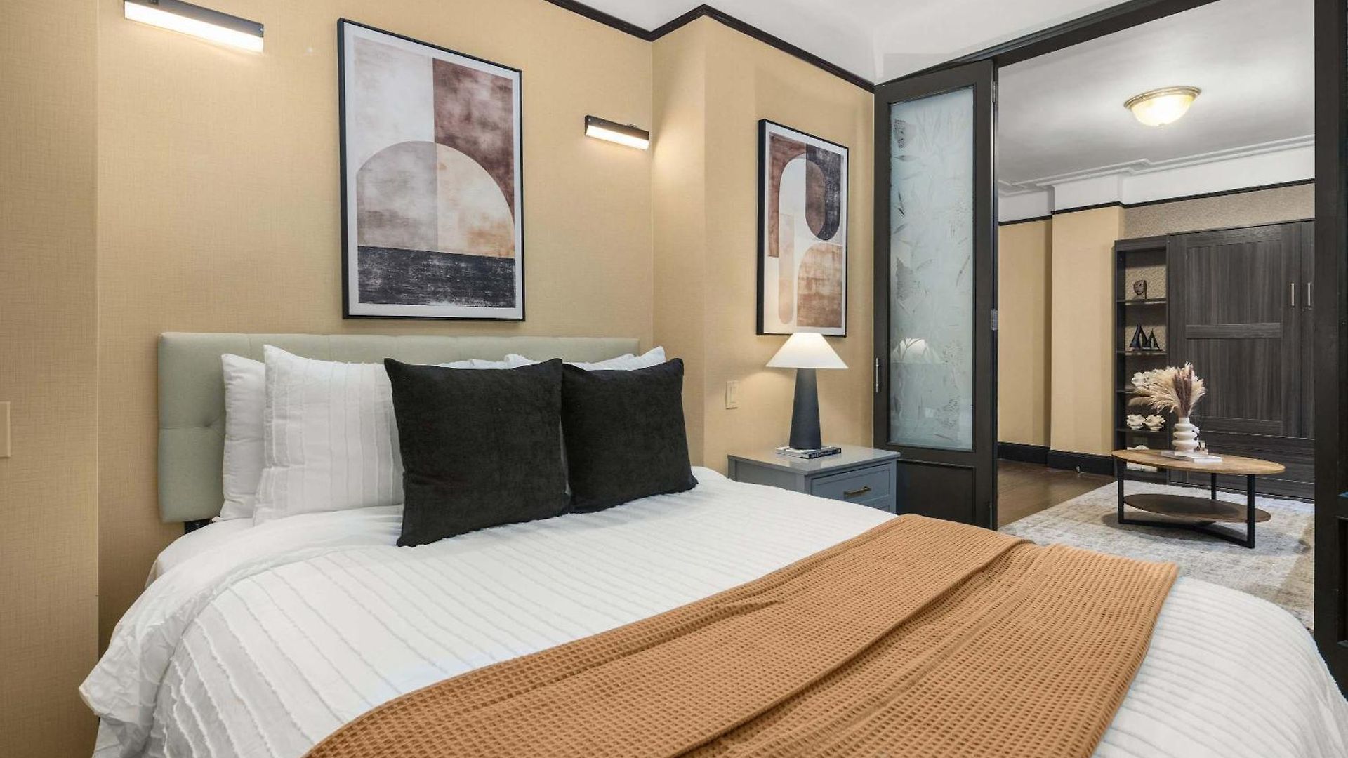 Stunning In The Heart Of Gym Apartment New York