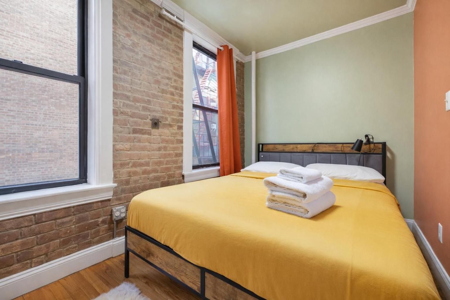 2 Bedroom Unit In Lower Manhattan *