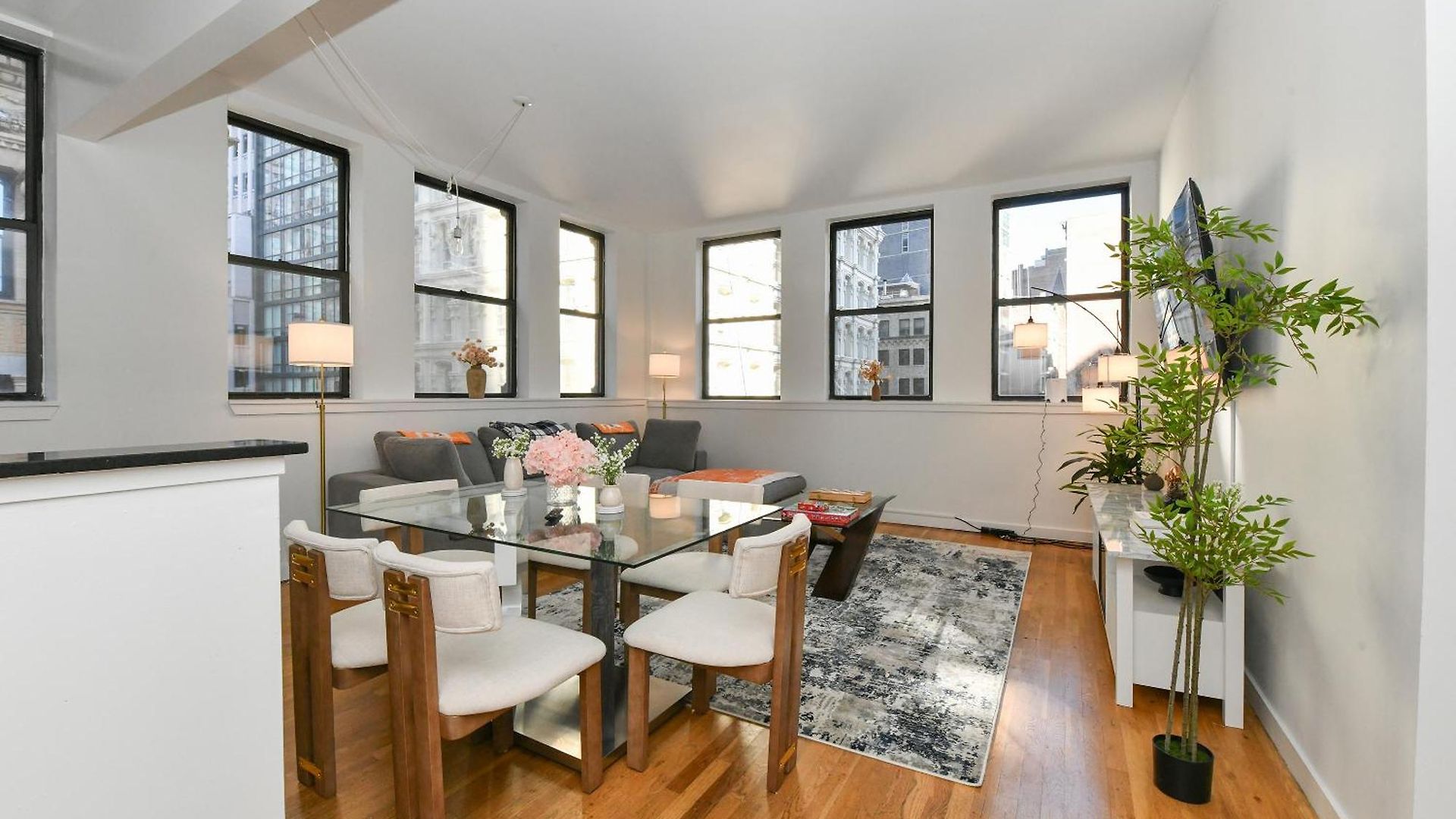 Luxury 3 Bedroom Retreat In Downtown Manhattan
