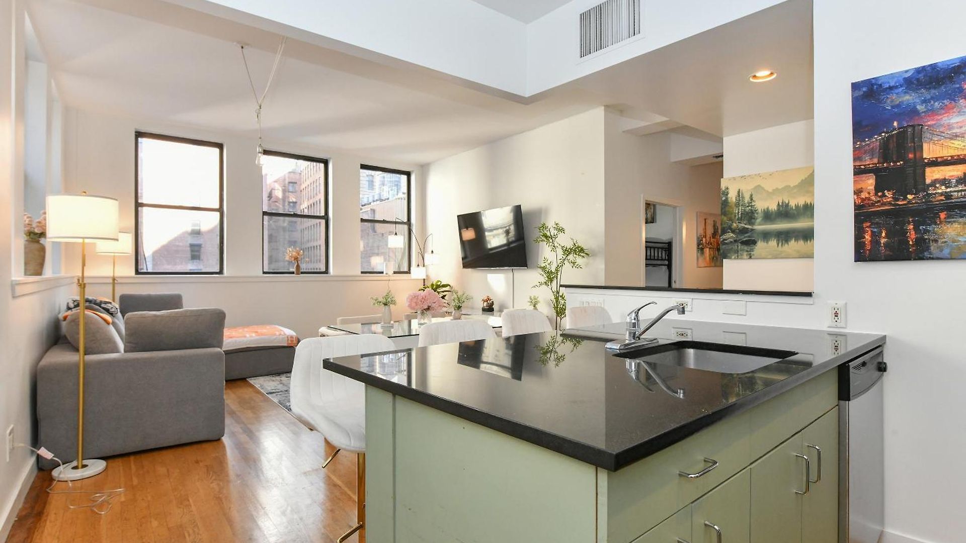 Luxury 3 Bedroom Retreat In Downtown Manhattan Apartment *