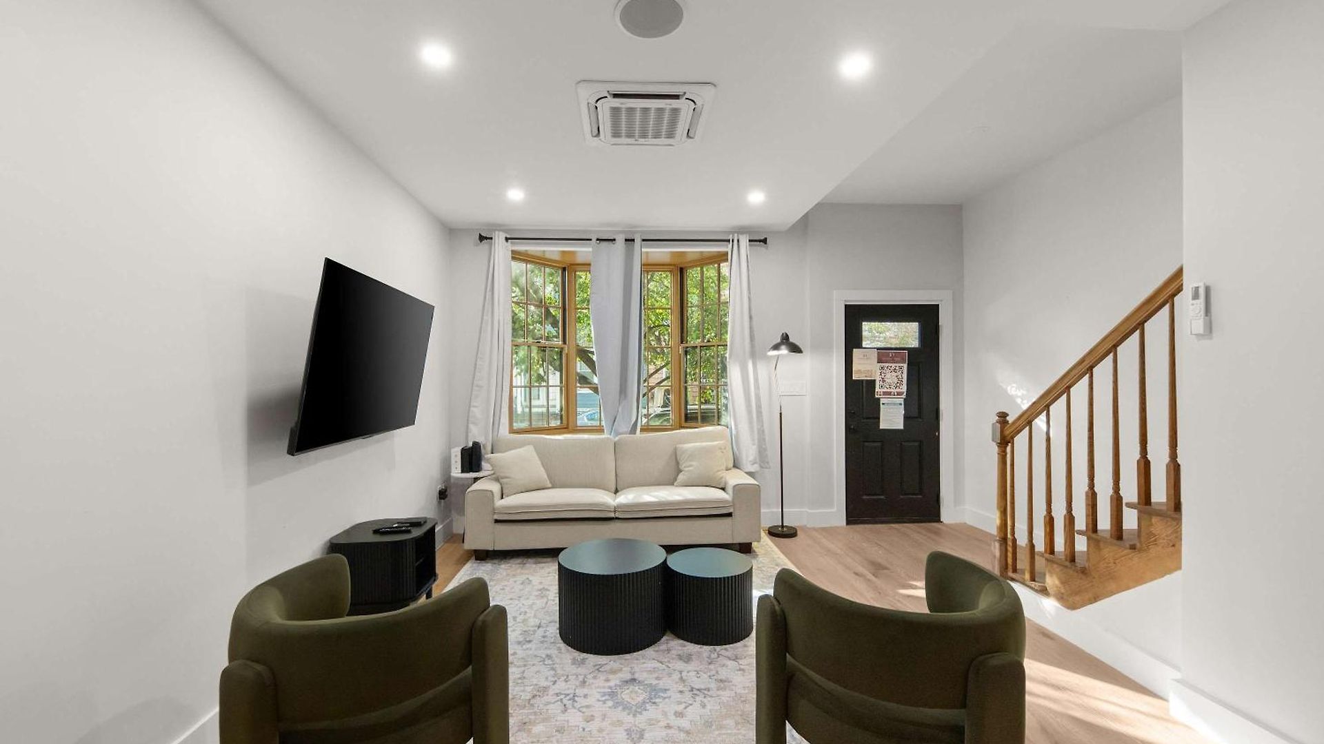 10-1 Stylish Townhouse Oasis In Greenpoint Holiday home