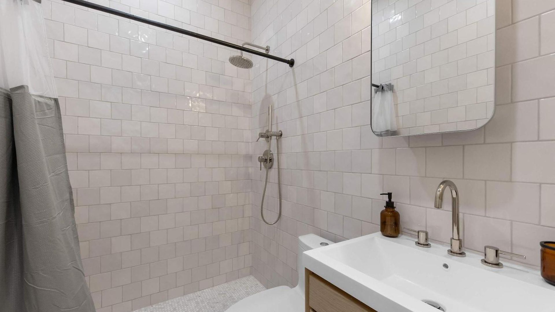 Holiday home 10-1 Stylish Townhouse Oasis In Greenpoint