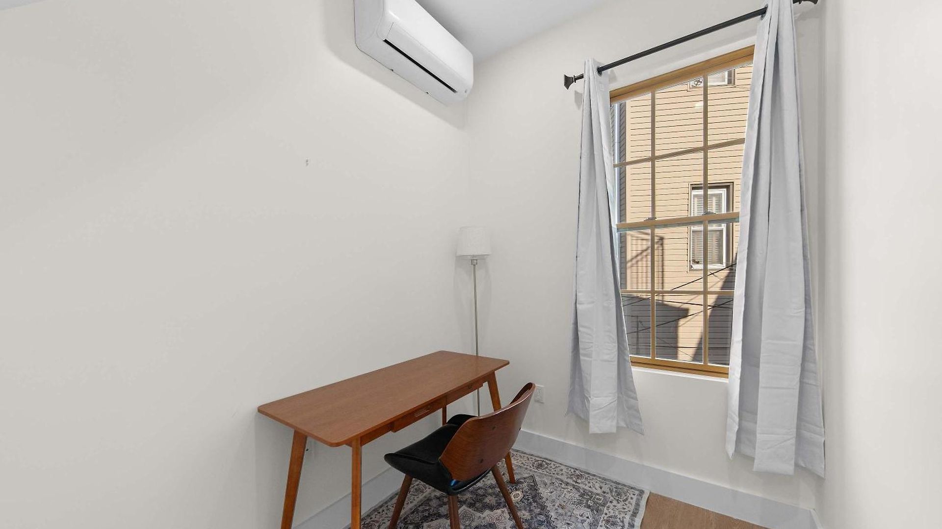 Holiday home 10-1 Stylish Townhouse Oasis In Greenpoint