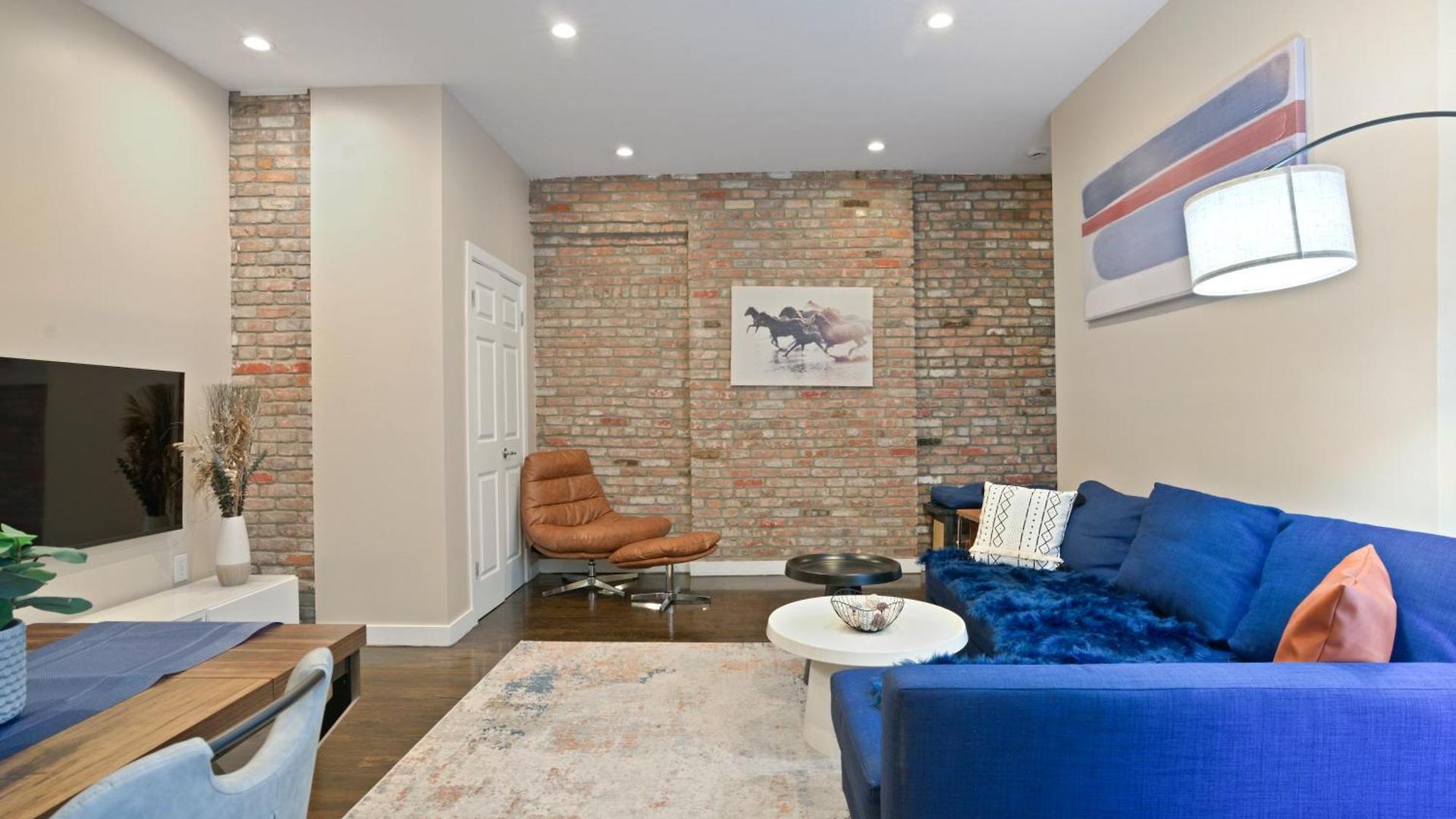 Apartment 3 Bd Idyllic Haven Next To Park