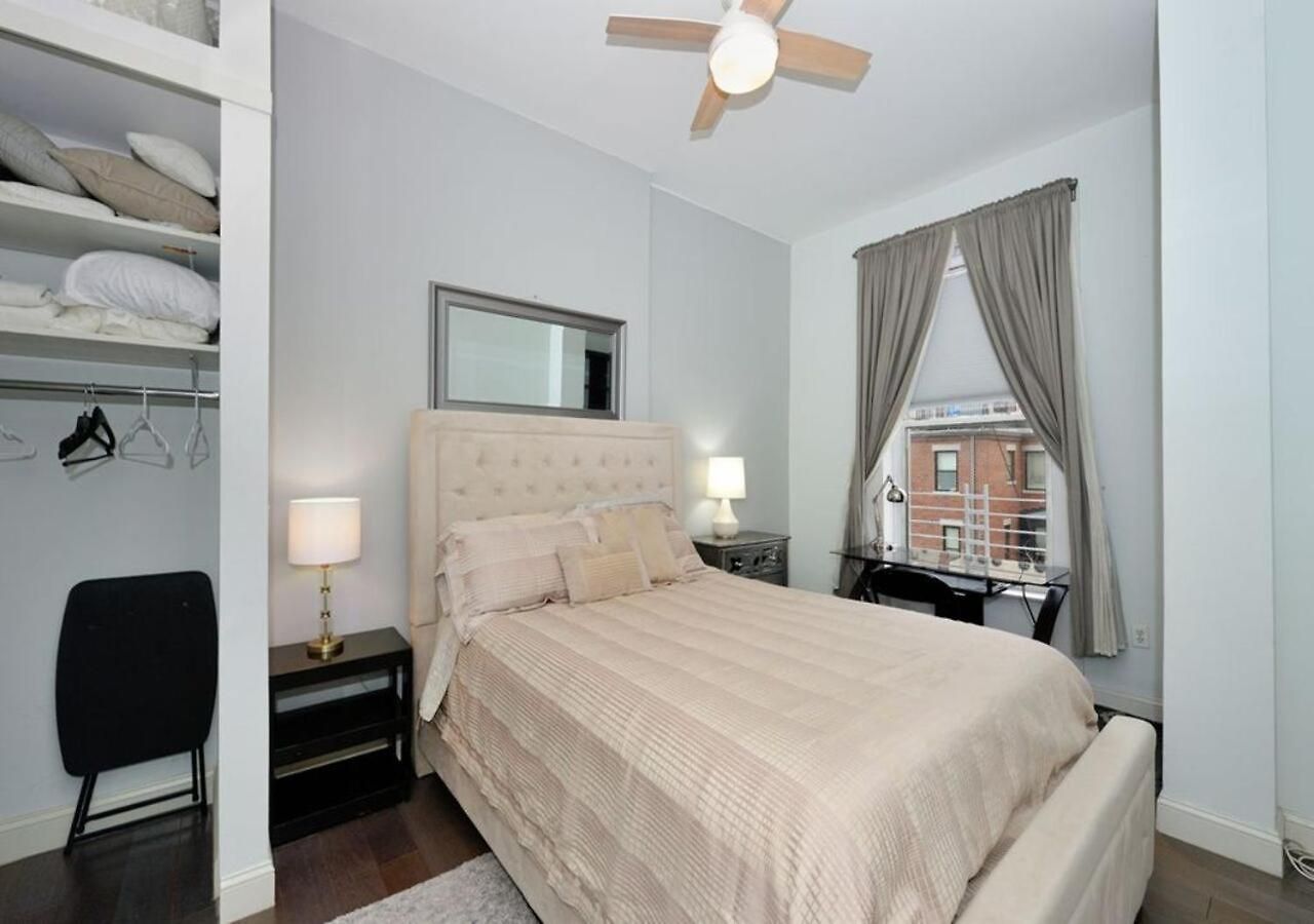 Apartment 1br Gem! Close To Park!, June To Aug 90 Days Required *