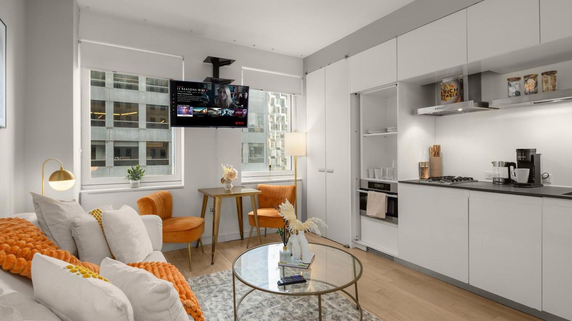 Chic Nyc Retreat Beside Broadway & Iconic Sights Apartment New York