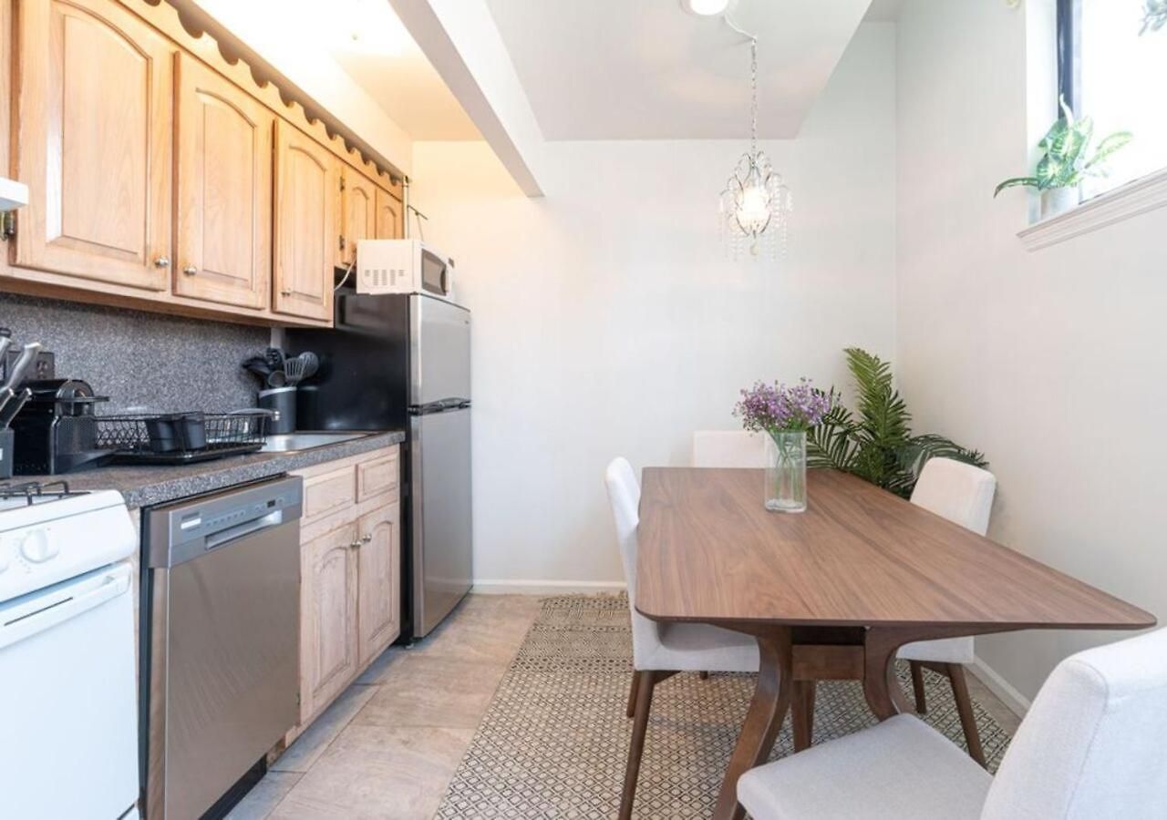 Amazing Furnished 1 Bedroom Midtown West *