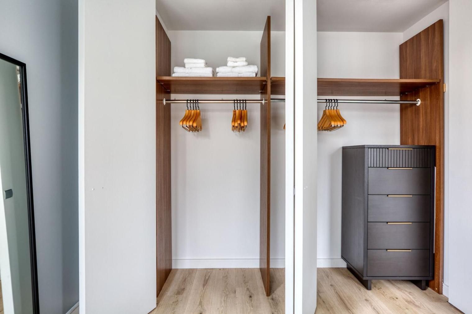 Midtown 1br W Doorman Gym Wd Nr Rock Center Nyc-1131 New York