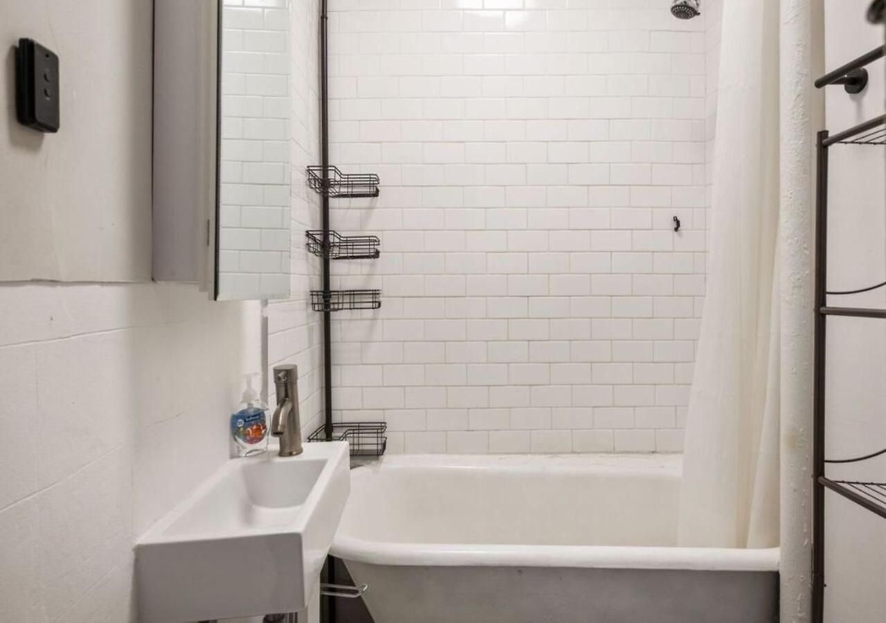 Prime Murray Hill 2 Bedroom Gem, June To Aug 90 Days Required *