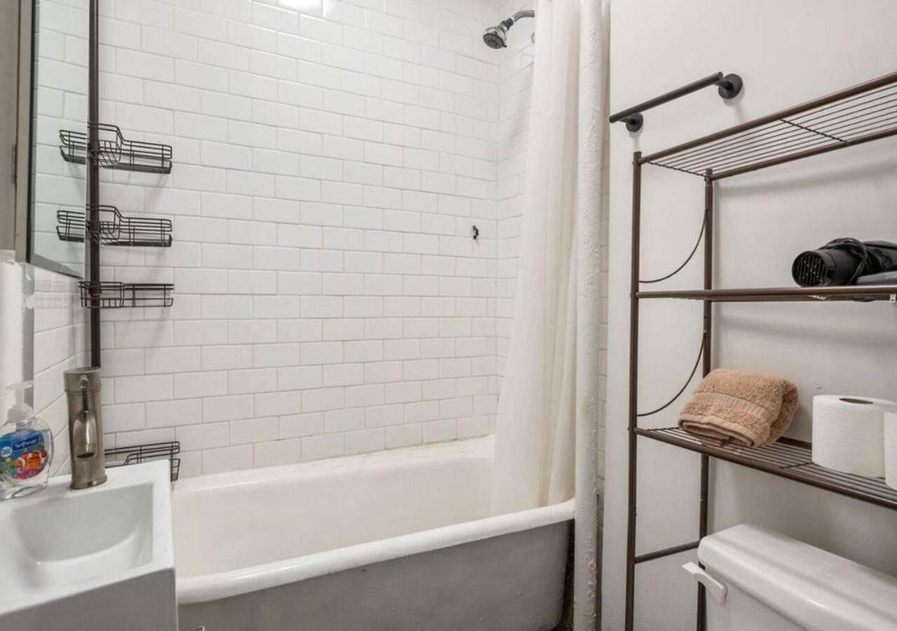 Prime Murray Hill 2 Bedroom Gem, June To Aug 90 Days Required Apartment *