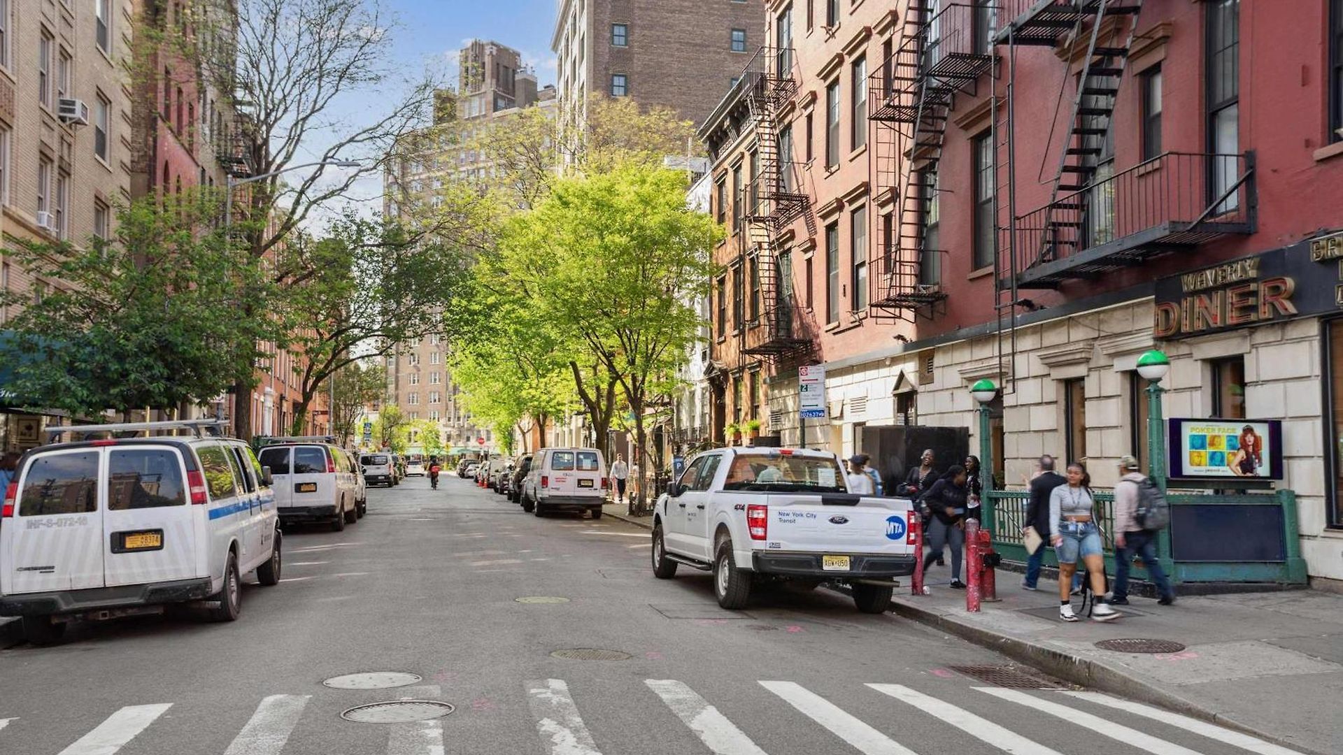 Chic 3br 2ba West Village With Private Oasis Apartment