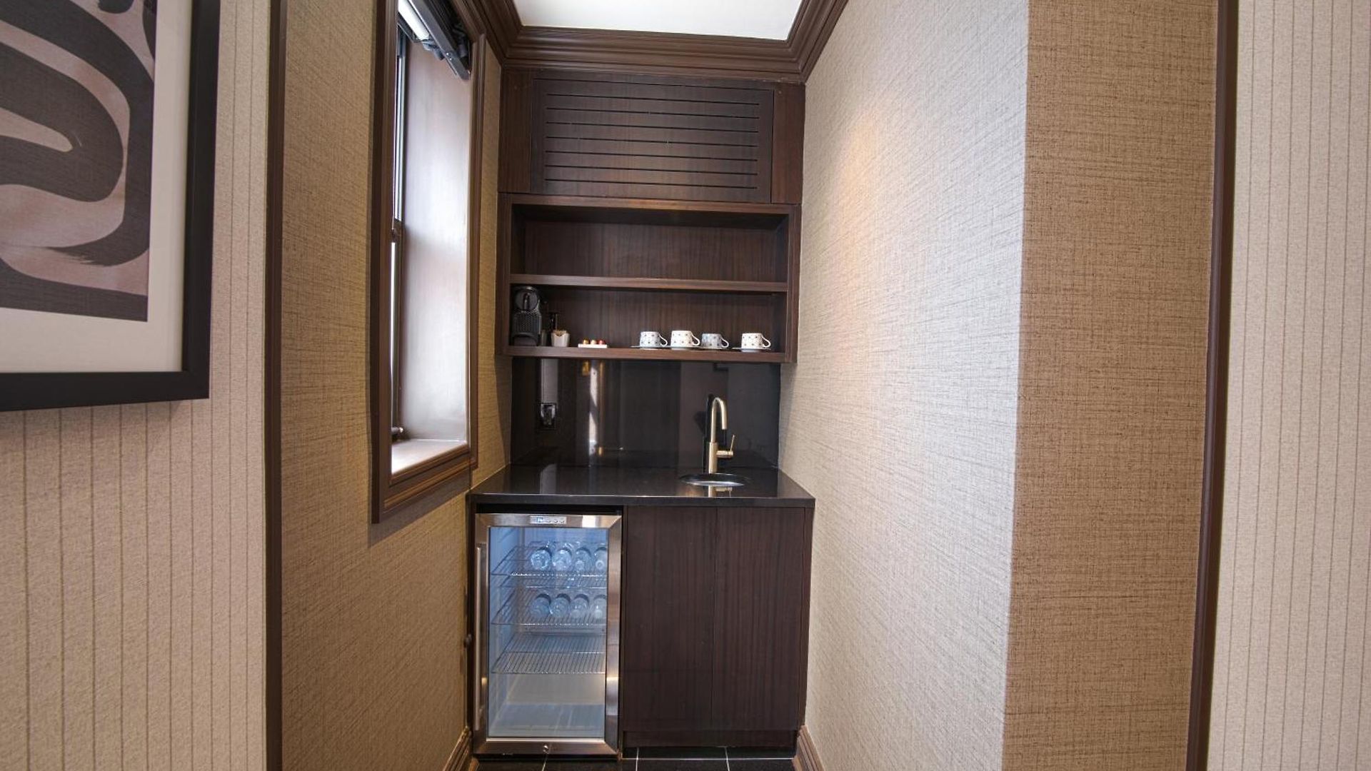 The Iroquois Times Square, A Small Luxury Hotel 5* New York
