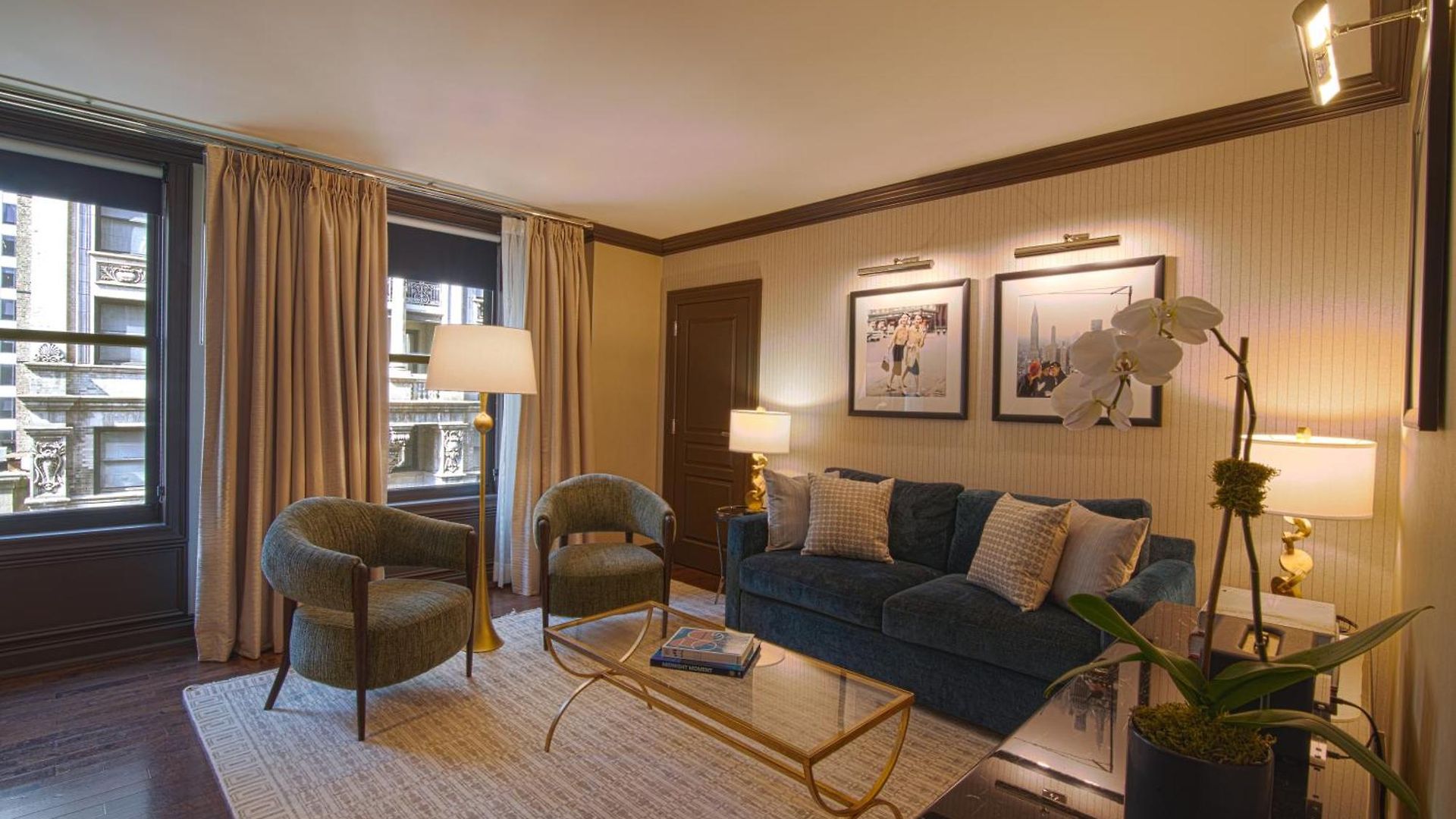 The Iroquois Times Square, A Small Luxury Hotel New York