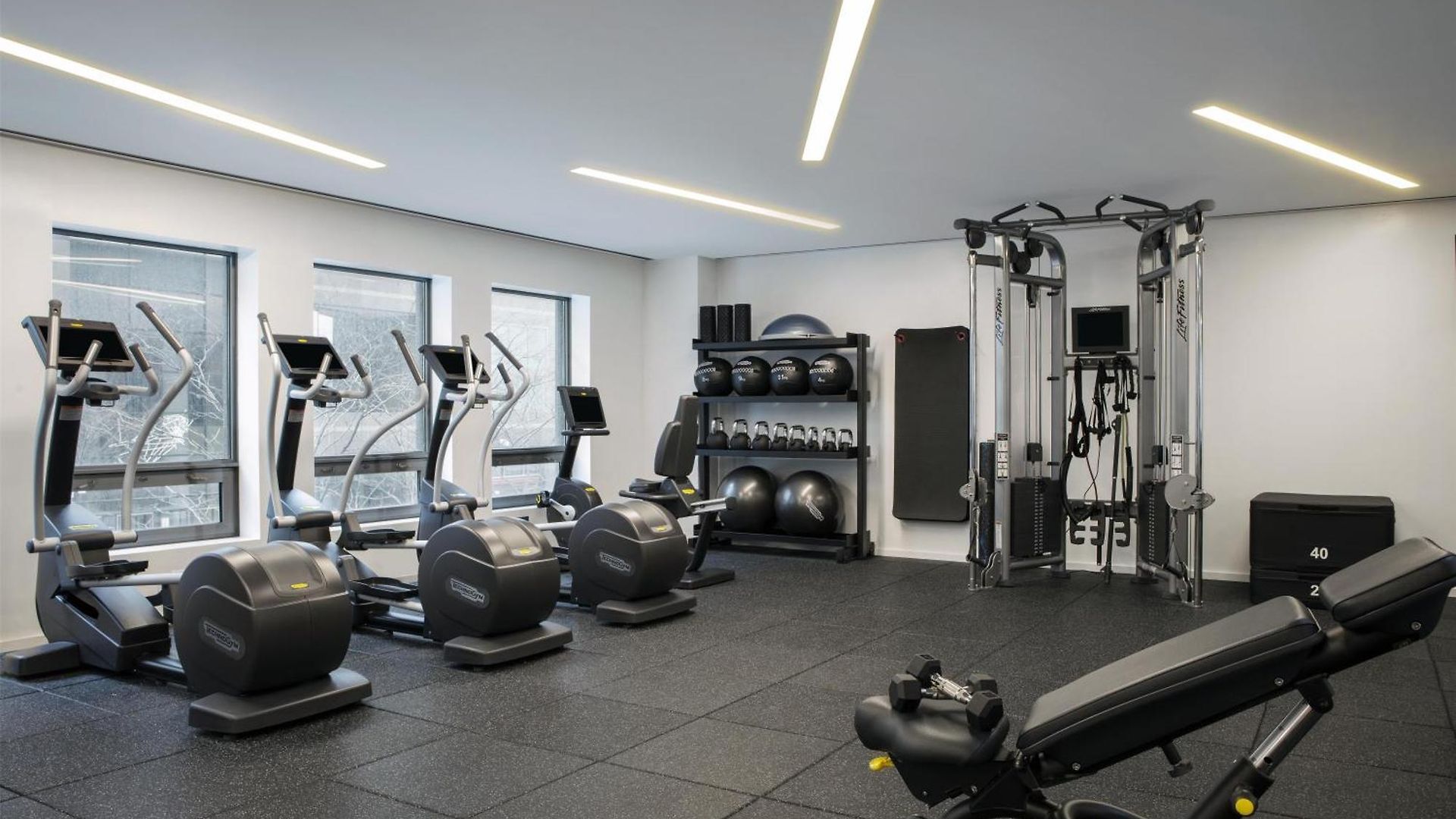 Hotel Conrad Downtown 5*