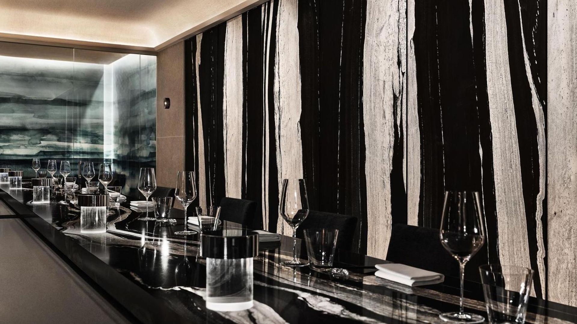 Martinique On Broadway, Curio Collection By Hilton New York