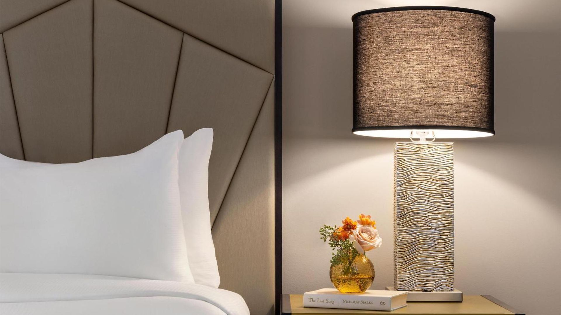 Martinique On Broadway, Curio Collection By Hilton 4*