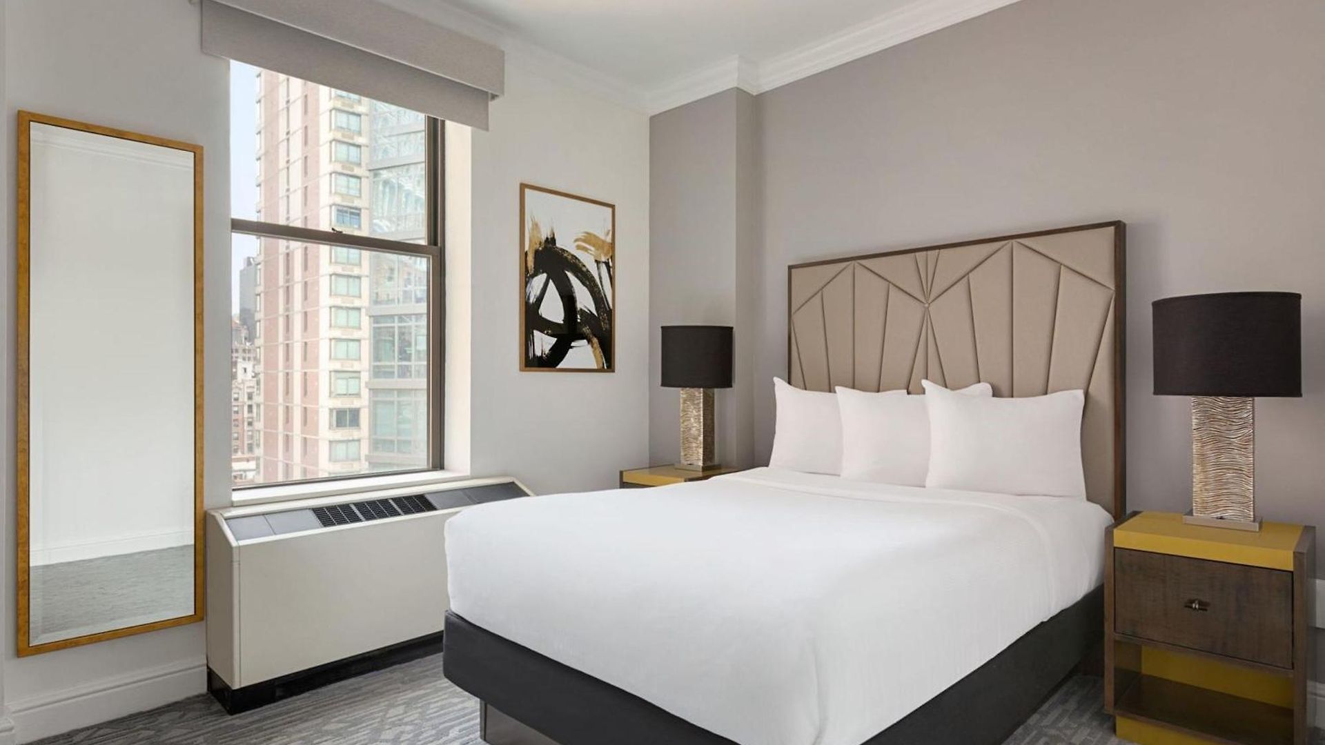 Hotel Martinique On Broadway, Curio Collection By Hilton 4*