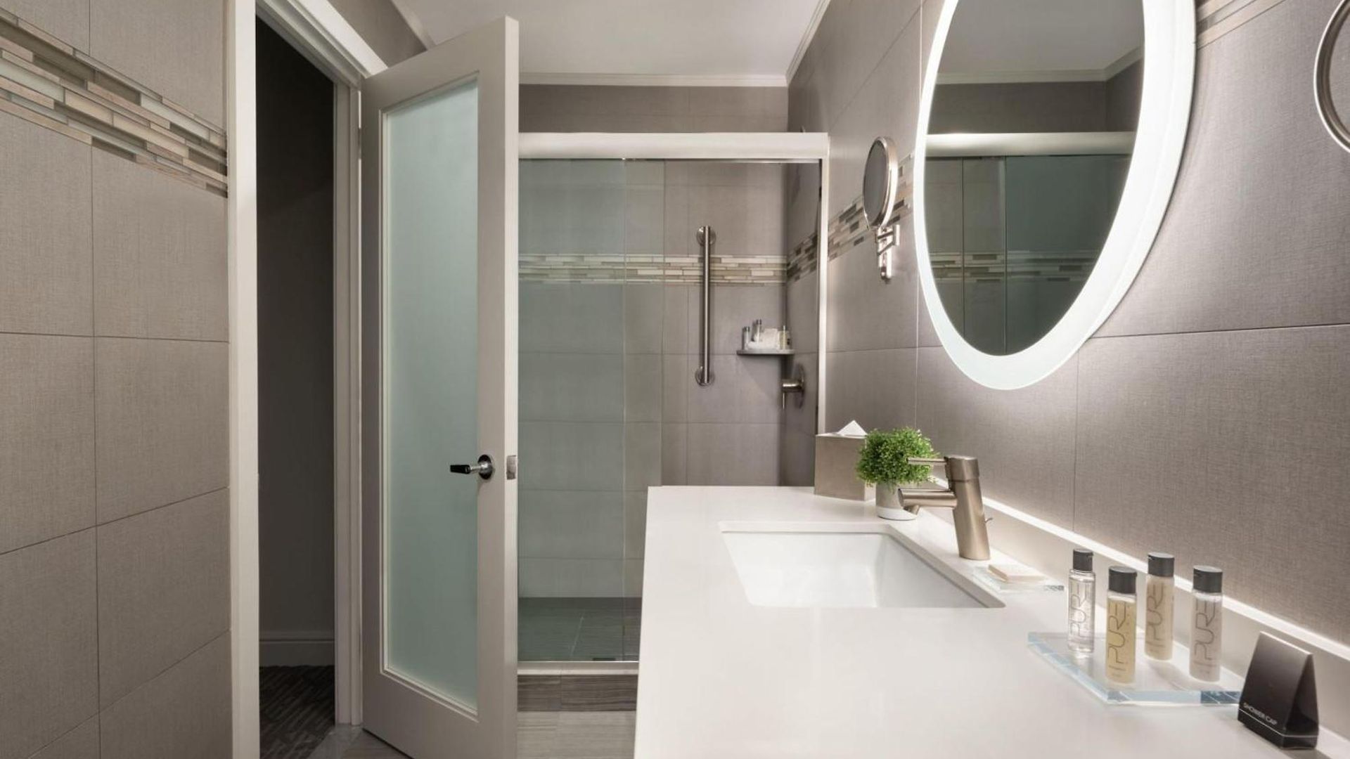 Martinique On Broadway, Curio Collection By Hilton 4* New York