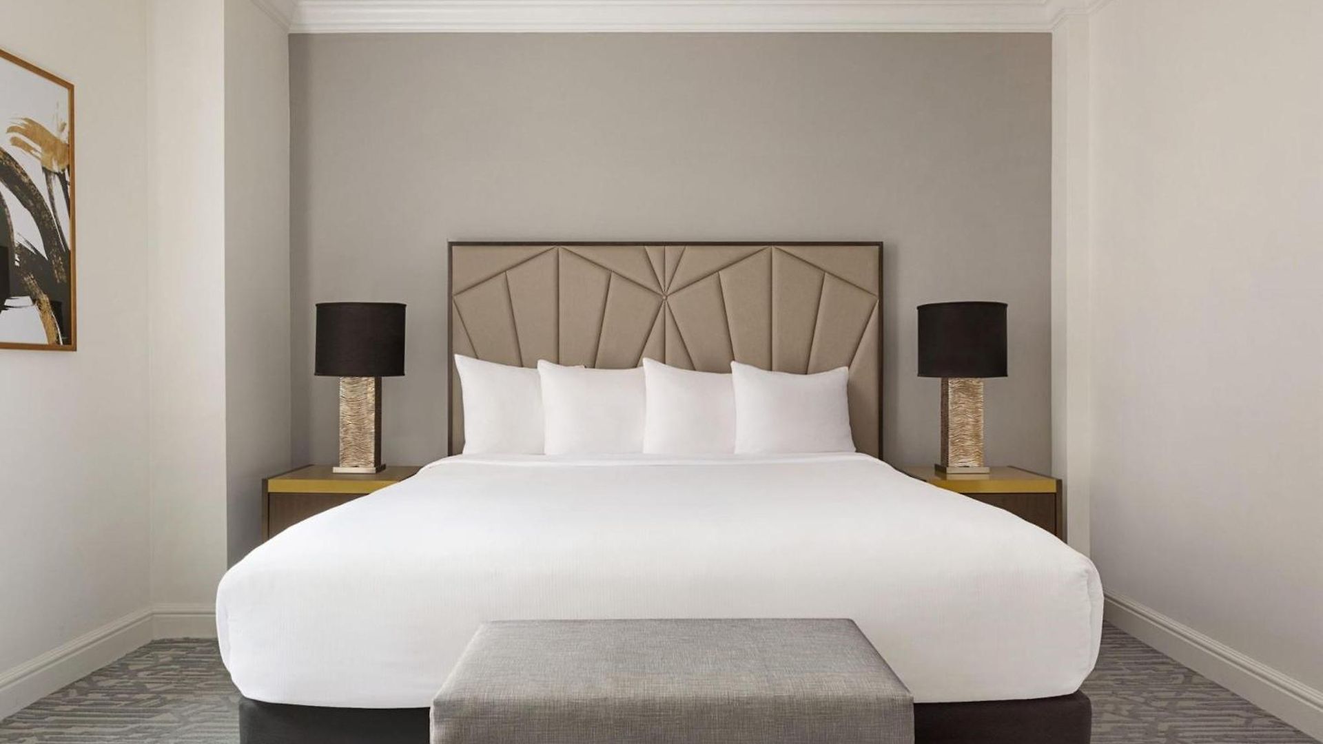 Martinique On Broadway, Curio Collection By Hilton Hotel 4*