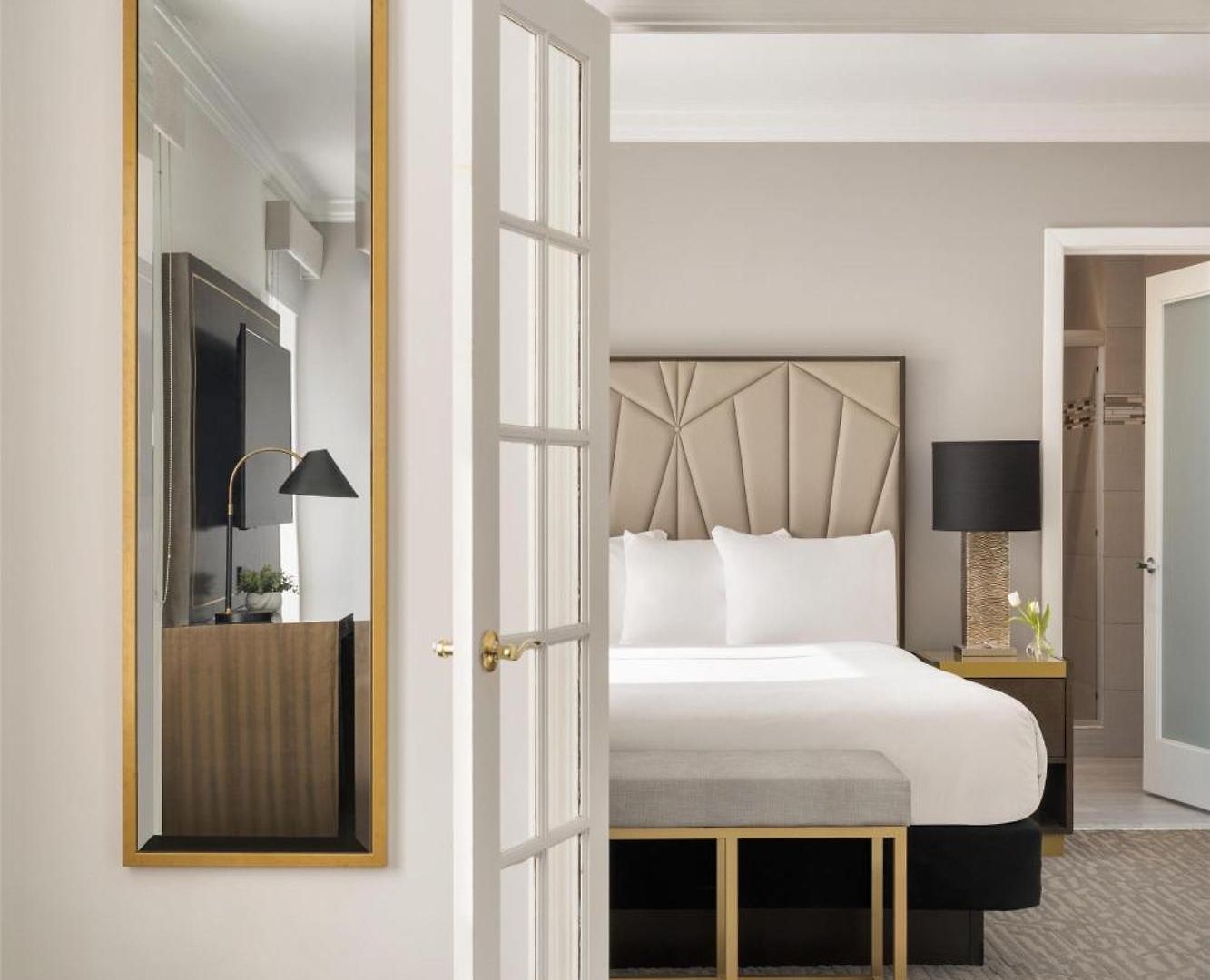Hotel Martinique On Broadway, Curio Collection By Hilton 4*