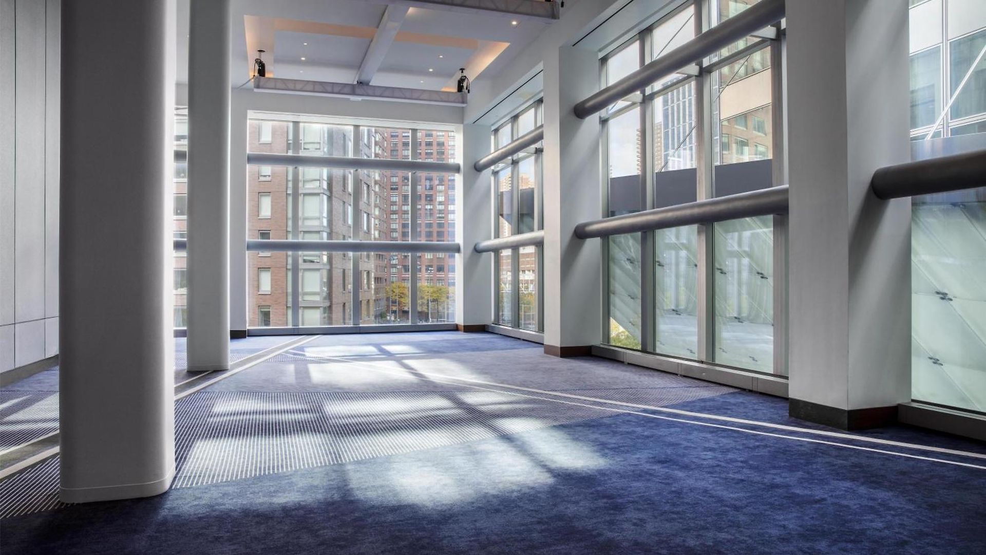 Conrad Downtown 5*