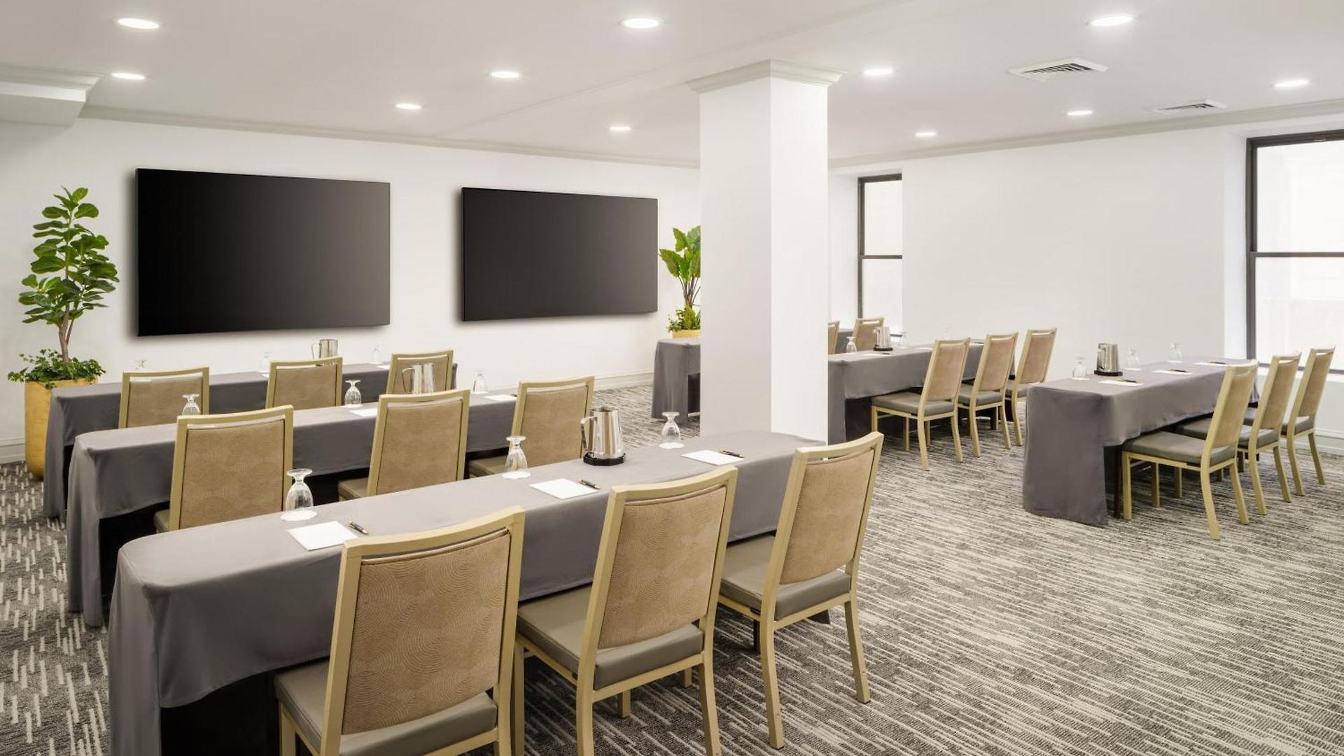 Martinique On Broadway, Curio Collection By Hilton
