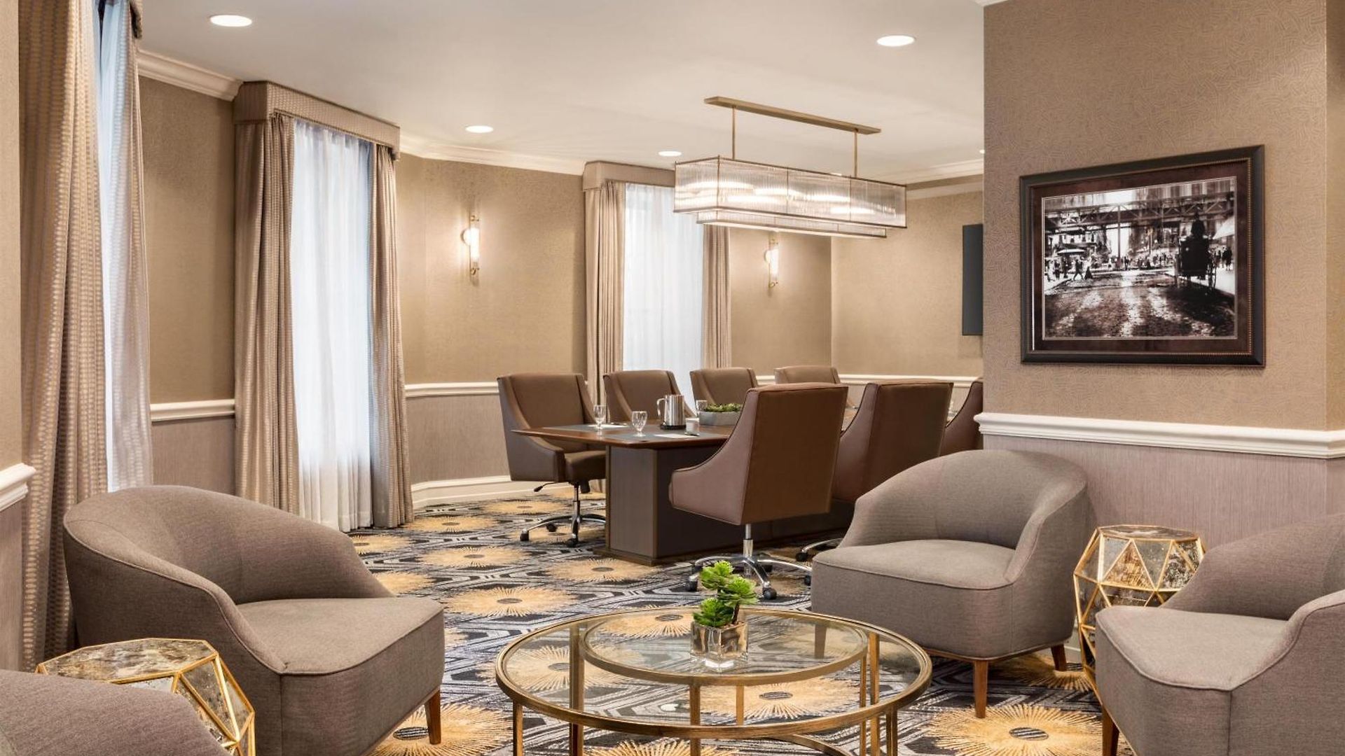 Martinique On Broadway, Curio Collection By Hilton 4*