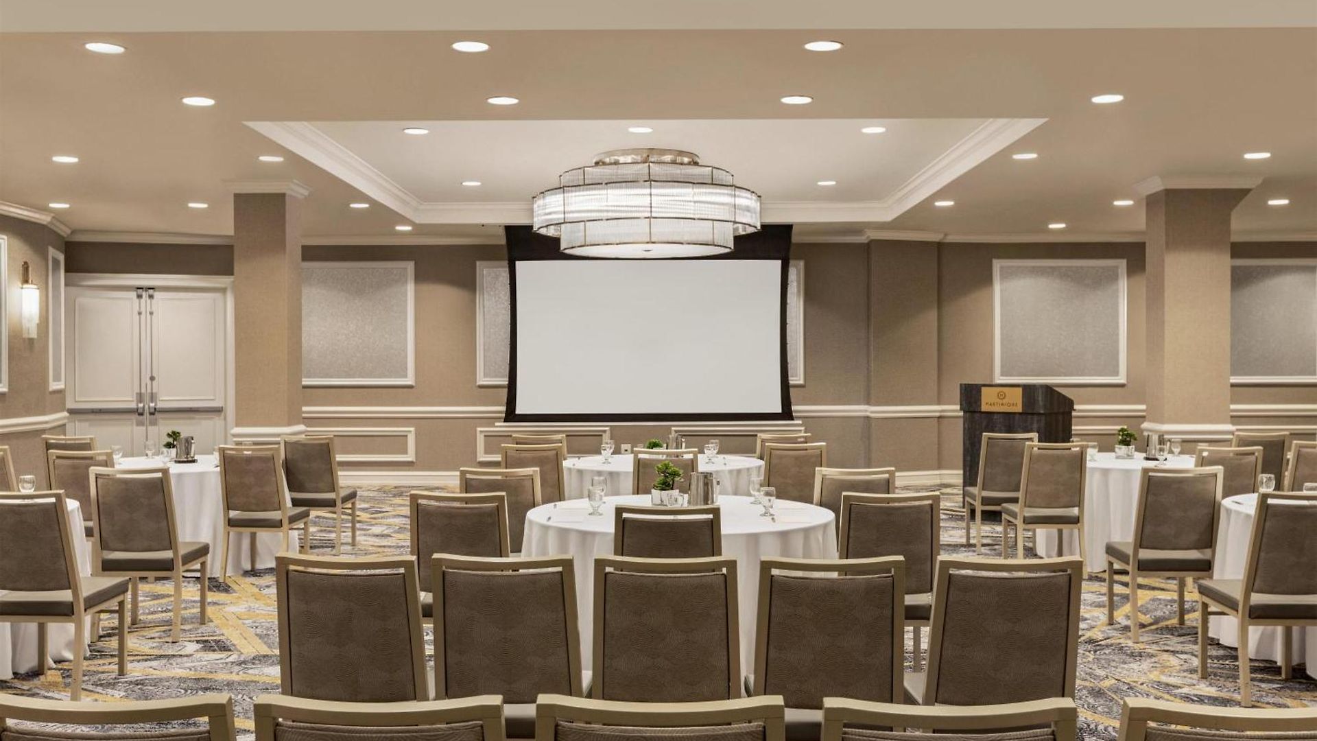 Hotel Martinique On Broadway, Curio Collection By Hilton