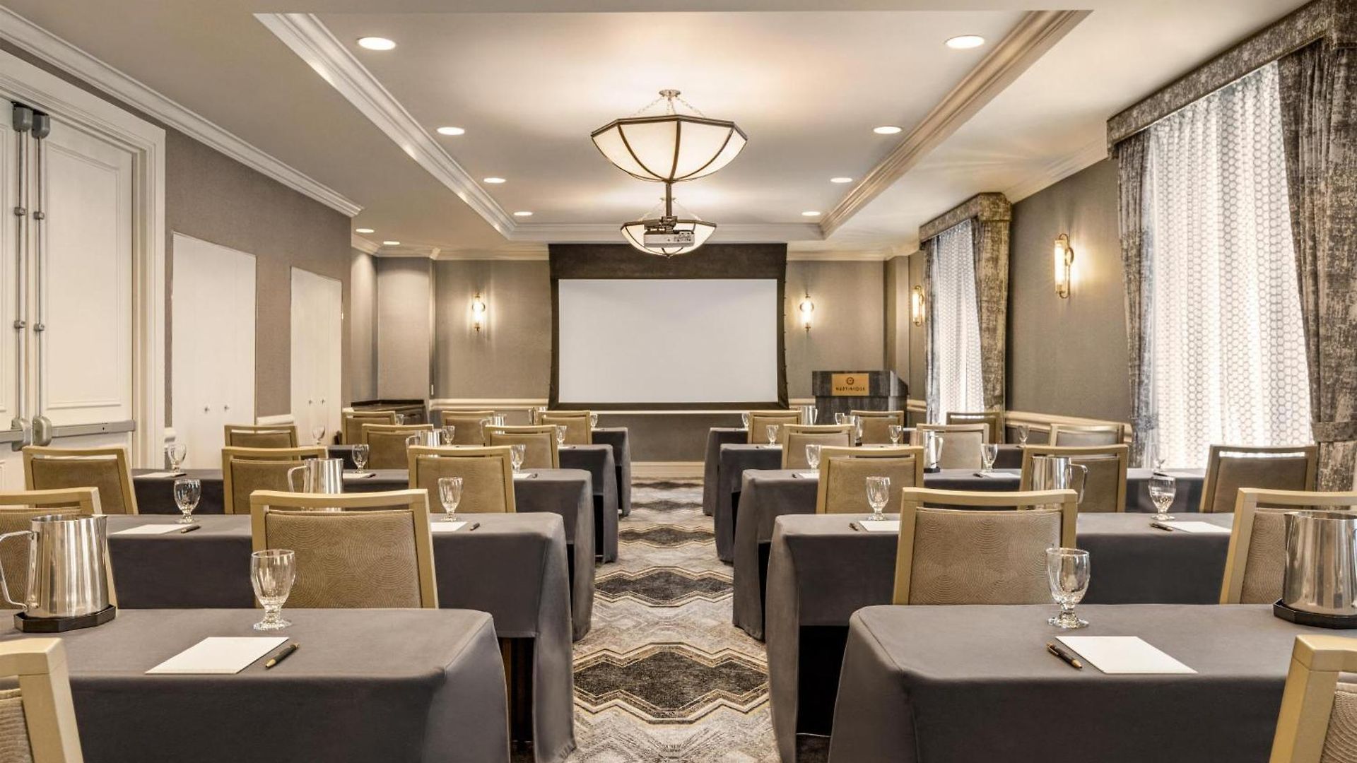 Martinique On Broadway, Curio Collection By Hilton New York