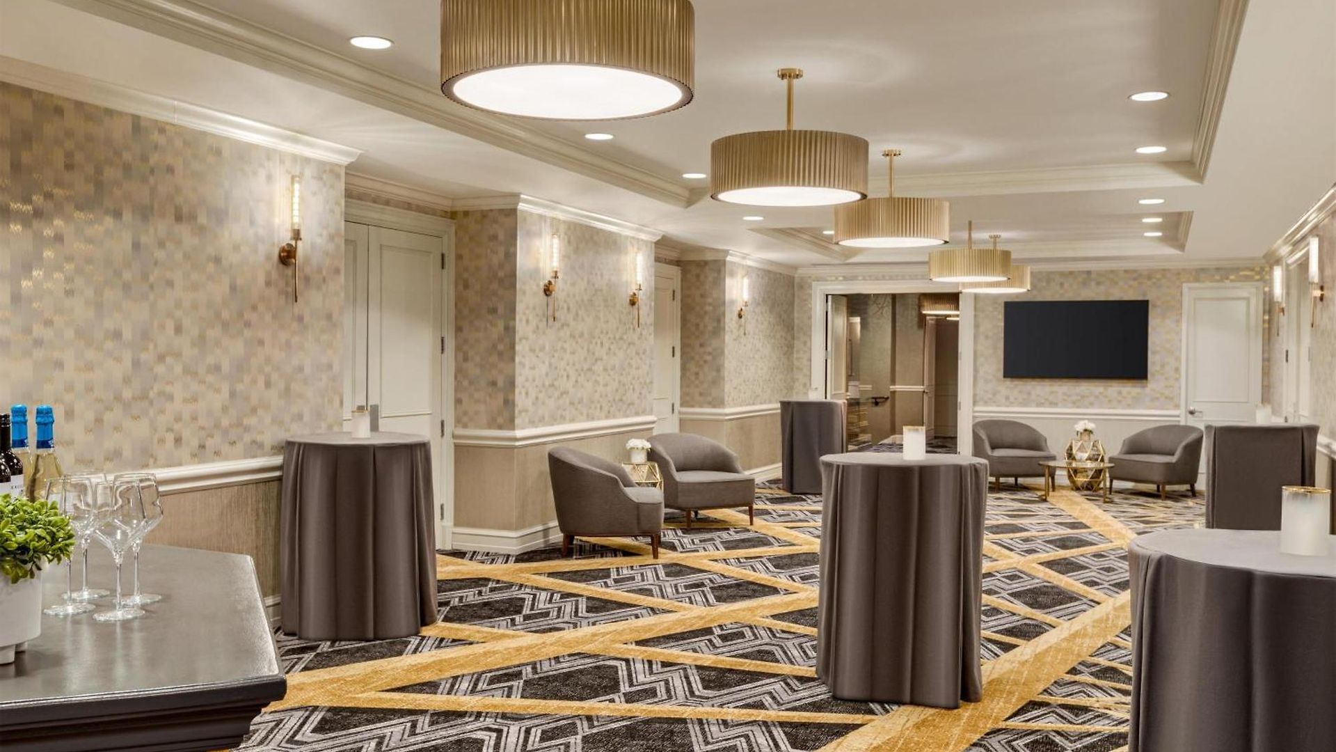 Hotel Martinique On Broadway, Curio Collection By Hilton 4*
