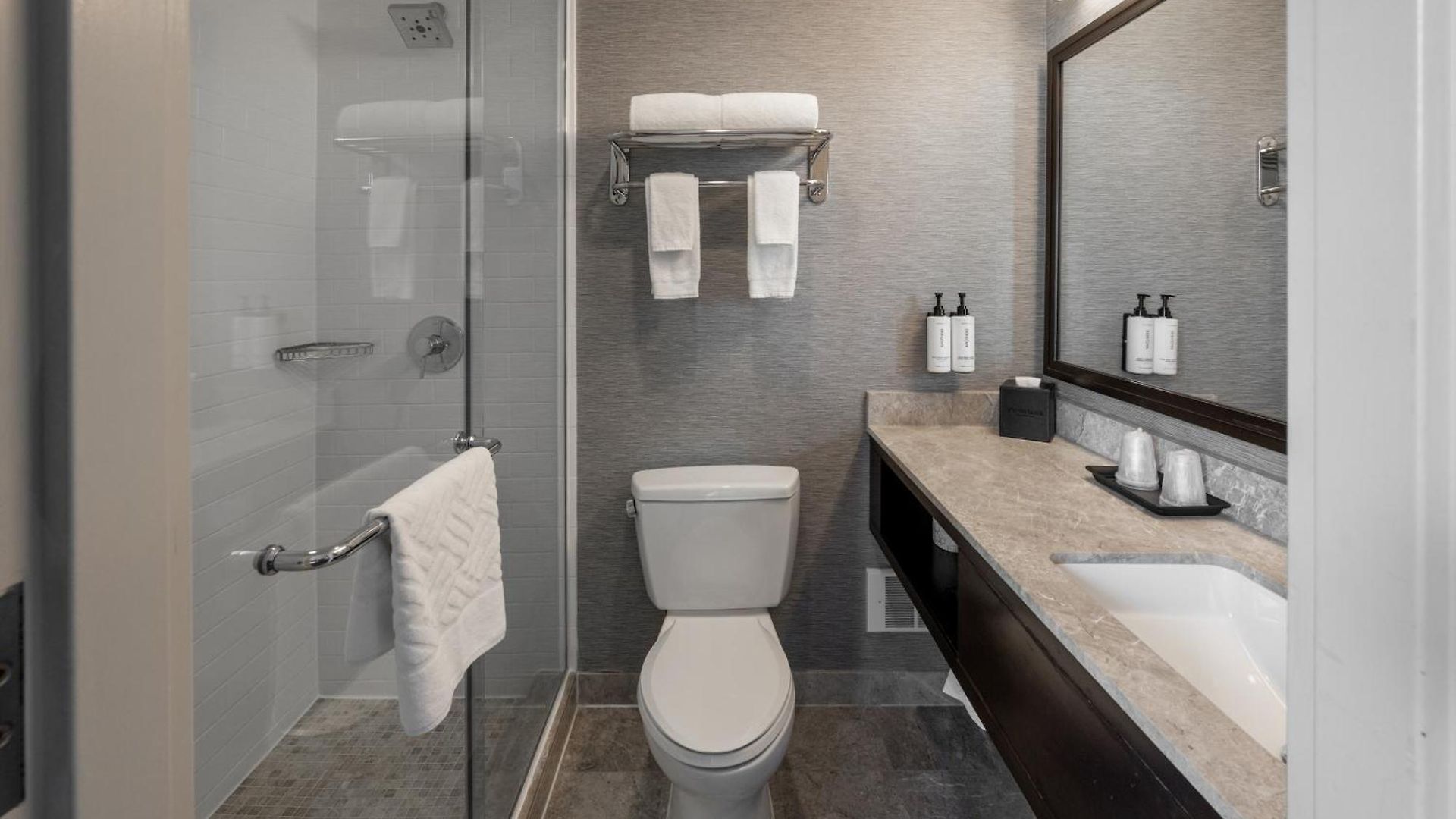 Hotel Distrikt City, Tapestry Collection By Hilton 4*