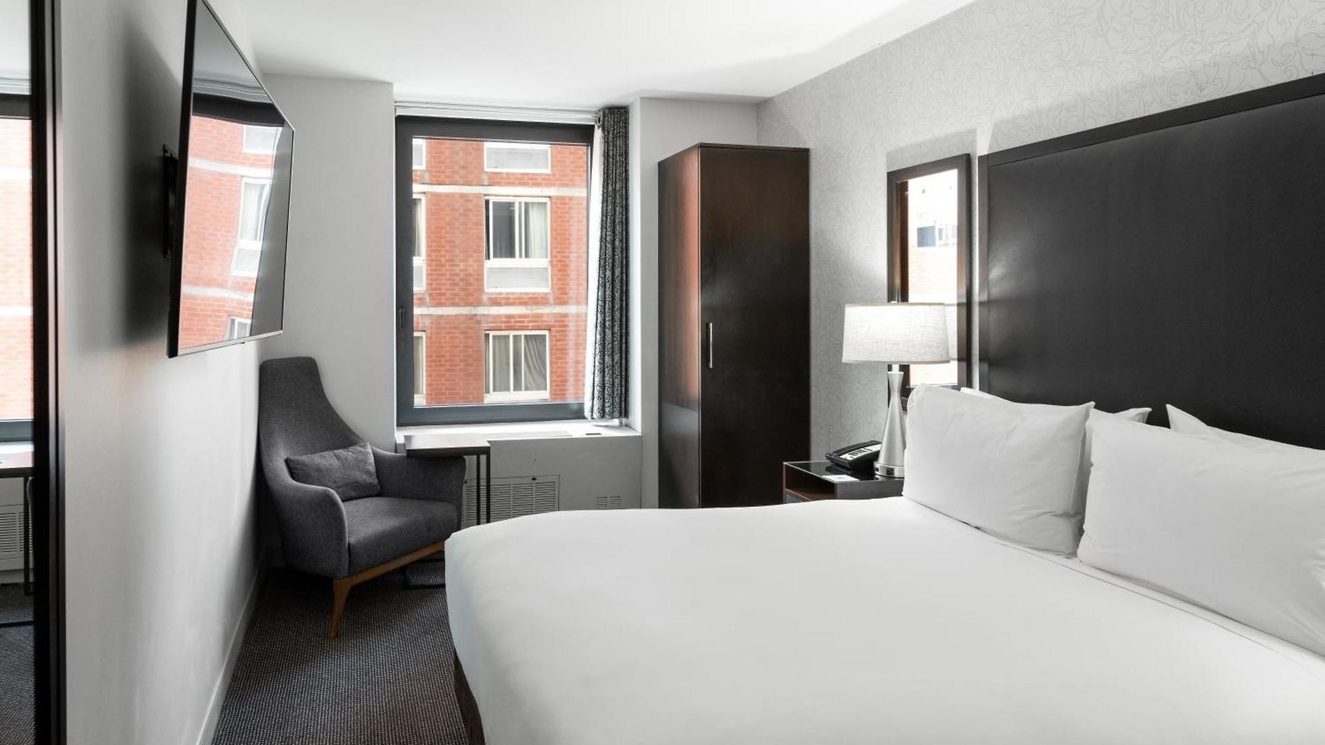 Distrikt City, Tapestry Collection By Hilton