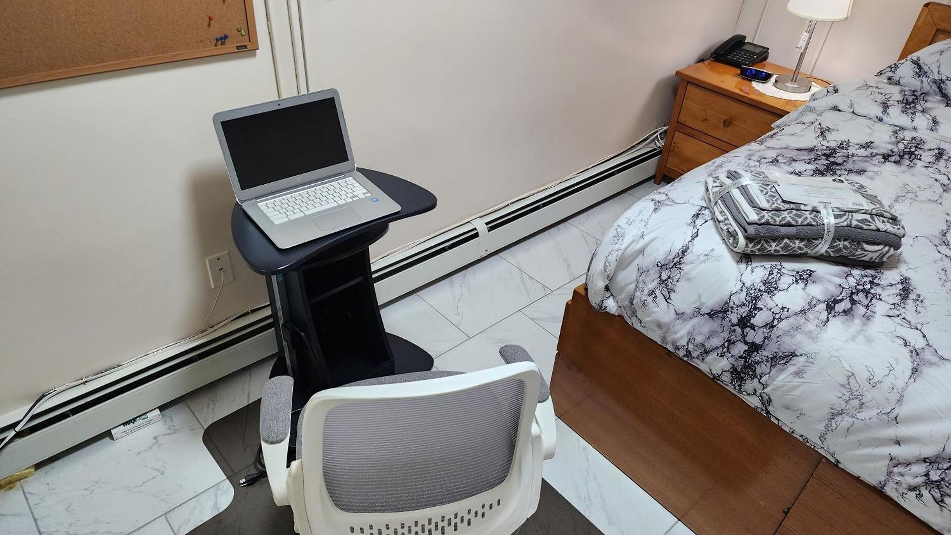 Two-bedroom Serviced Apartment: High-speed Wi-fi & Bi-monthly Housekeeping Apartment New York
