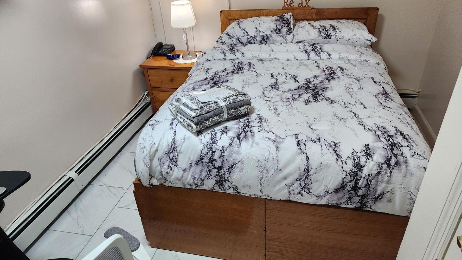 Apartment Two-bedroom Serviced Apartment: High-speed Wi-fi & Bi-monthly Housekeeping *