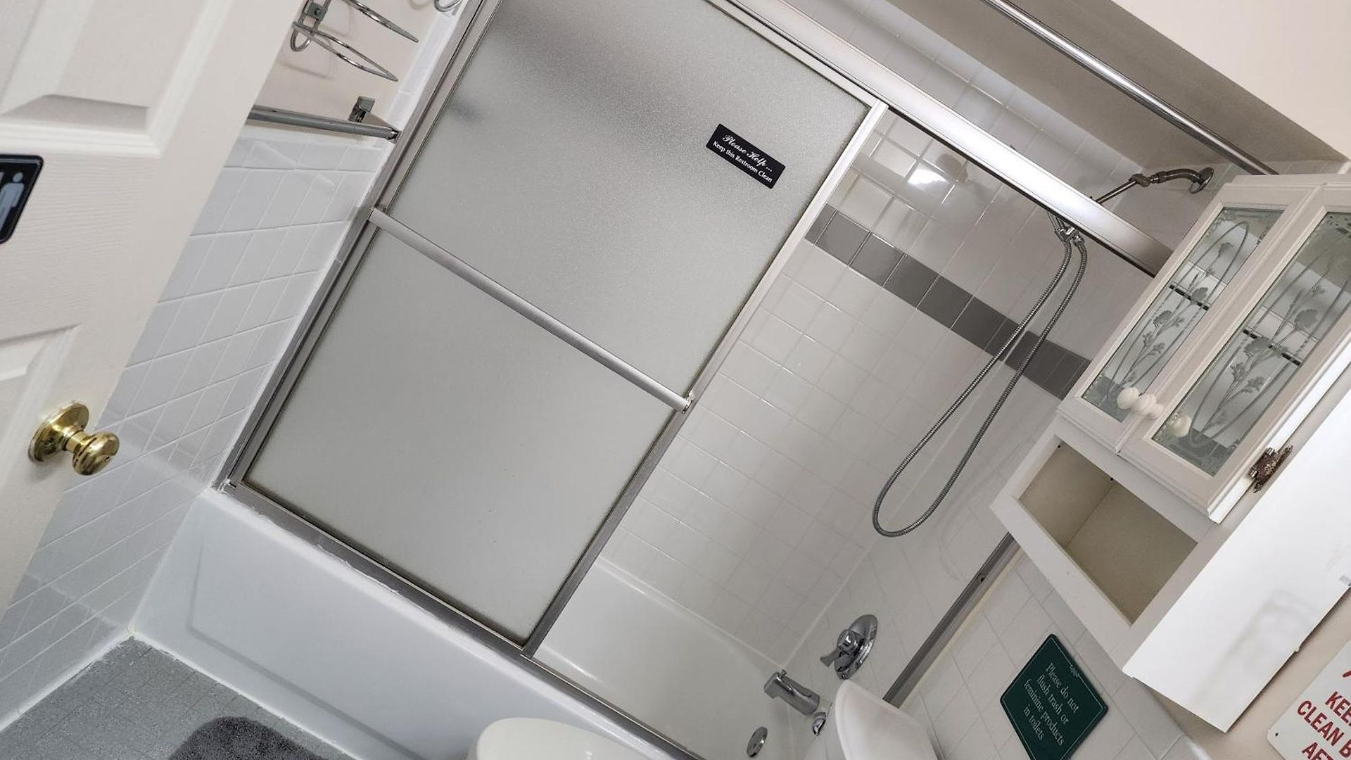 Two-bedroom Serviced Apartment: High-speed Wi-fi & Bi-monthly Housekeeping Apartment New York