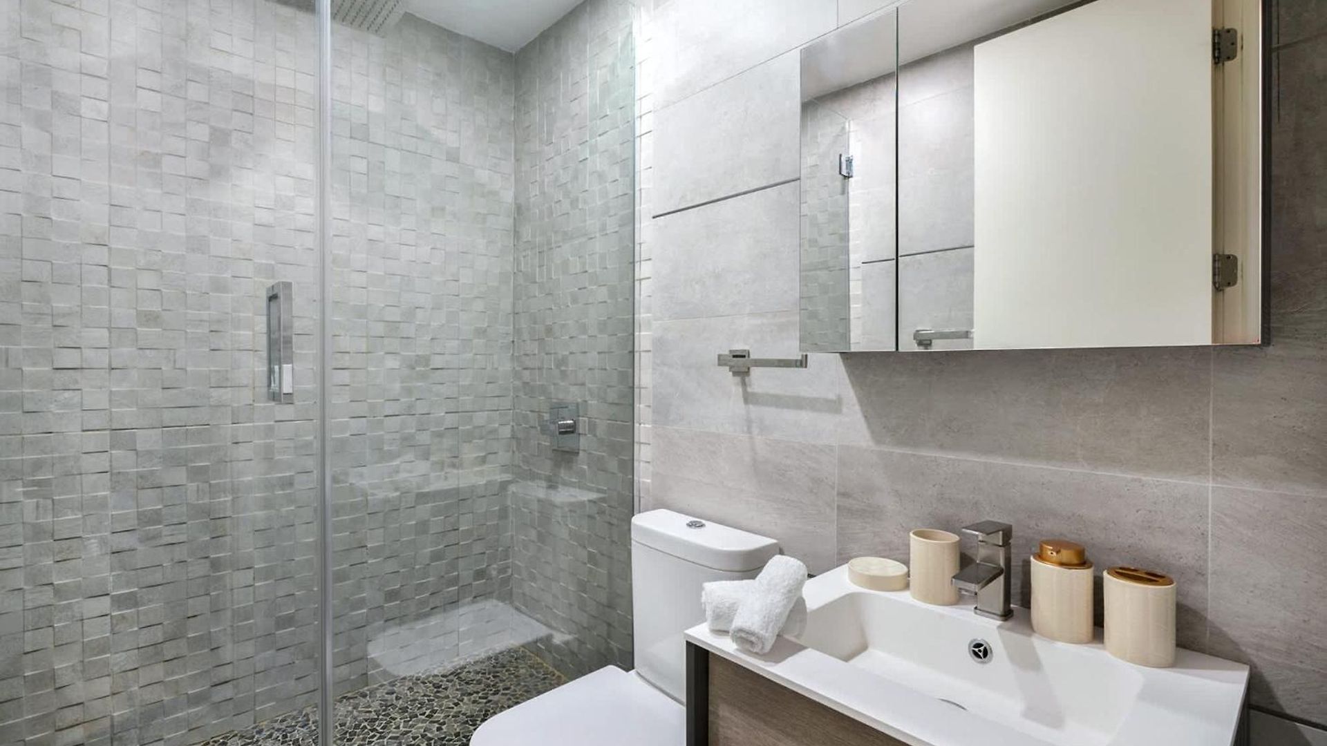 Apartment 75-2b Prime Upper East Brand New 1br W D Elev