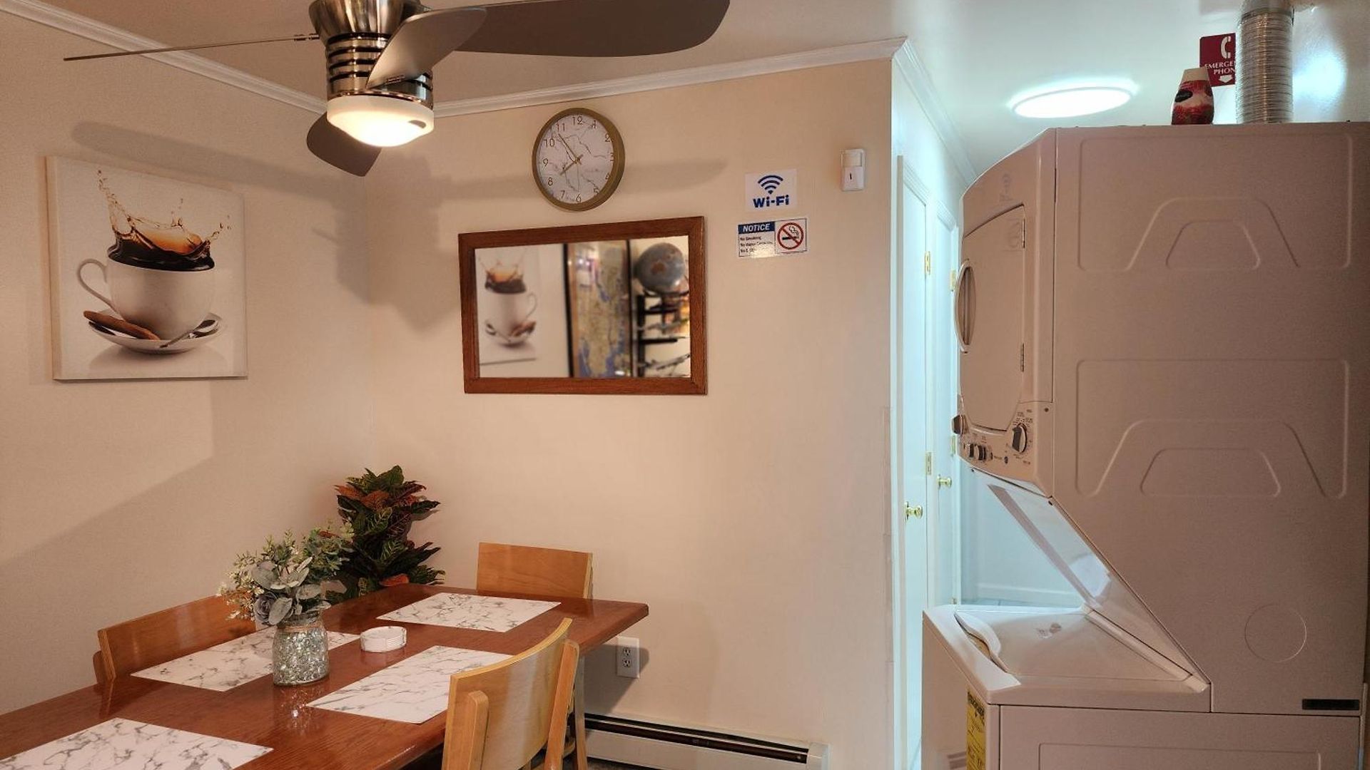 Booking.com Exxlusive: Fully Furnished One Bedroom Entire With Full Size Bed. For One Person Or Couple, Soulmate Positive Friendship Apartment *